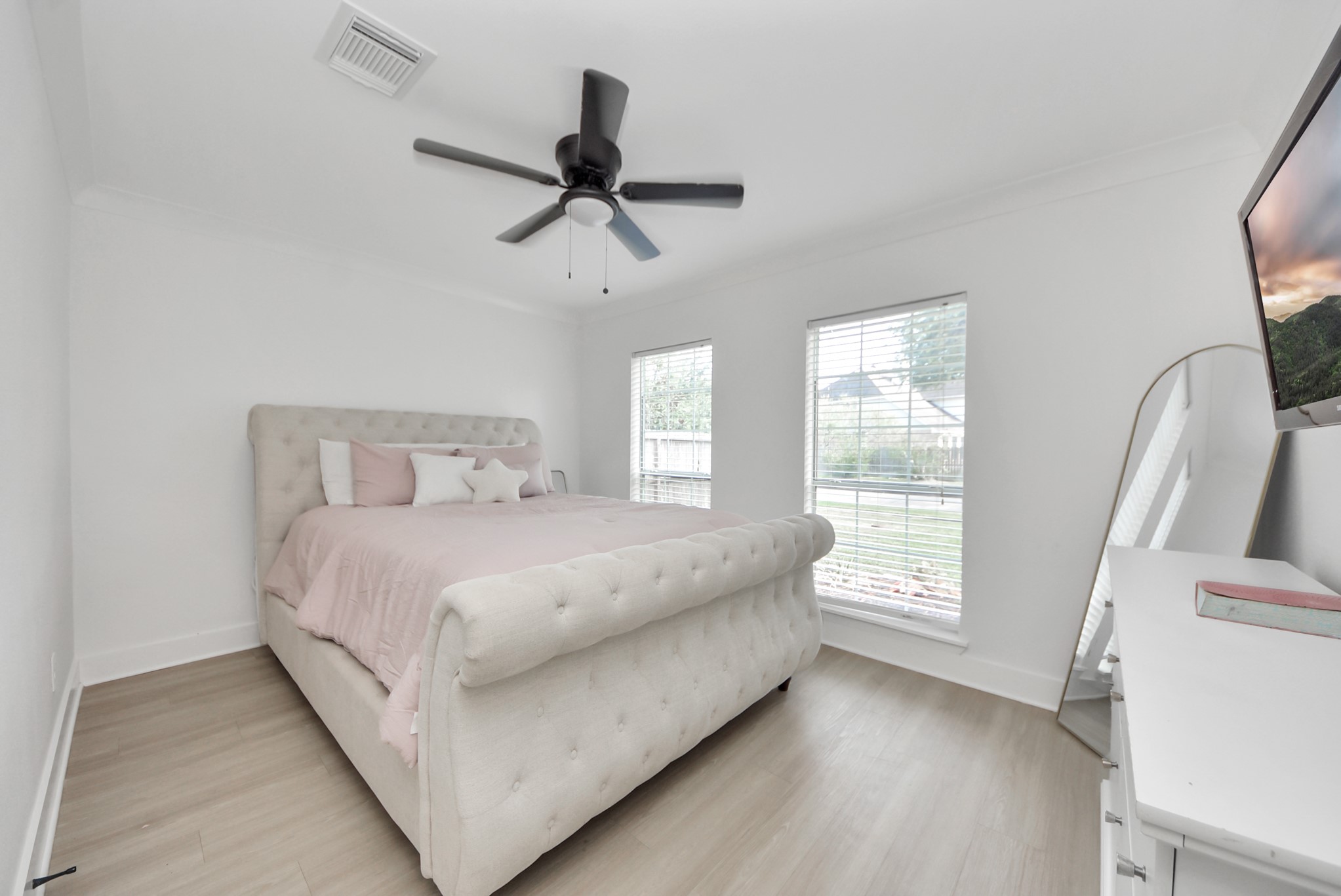 2914 Laguna Shores Lane, League City, TX 77573