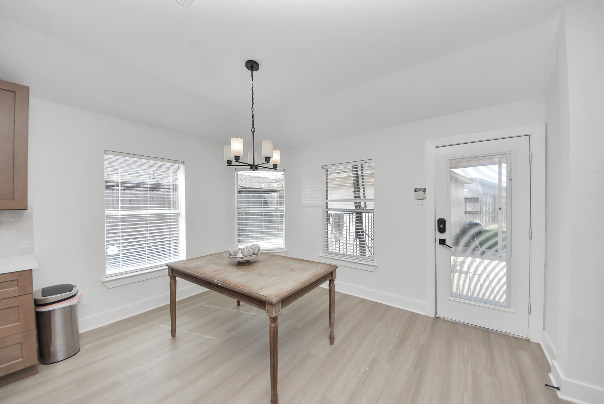 2914 Laguna Shores Lane, League City, TX 77573