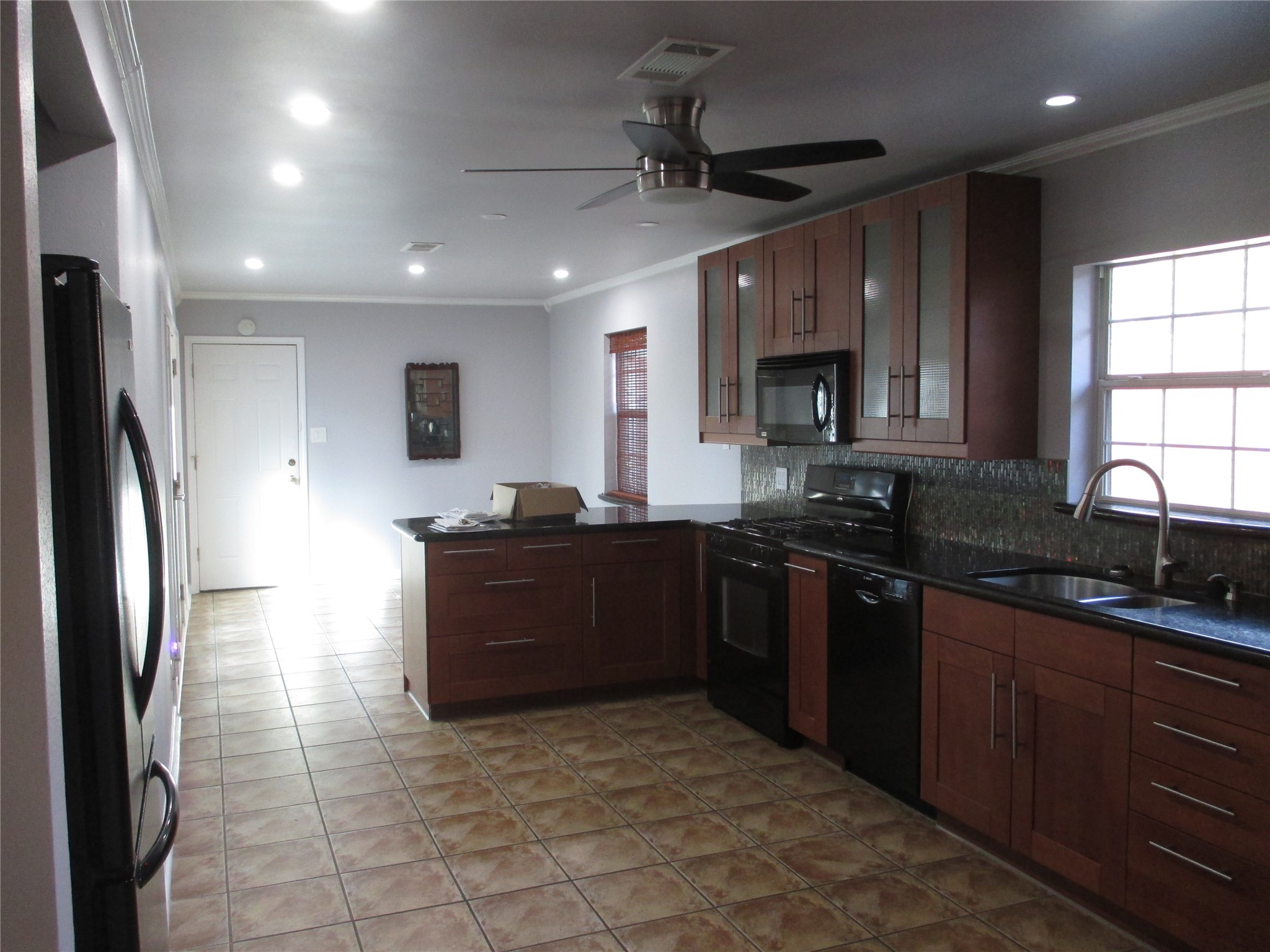 1631 Woodvine Drive, Houston, TX 77055