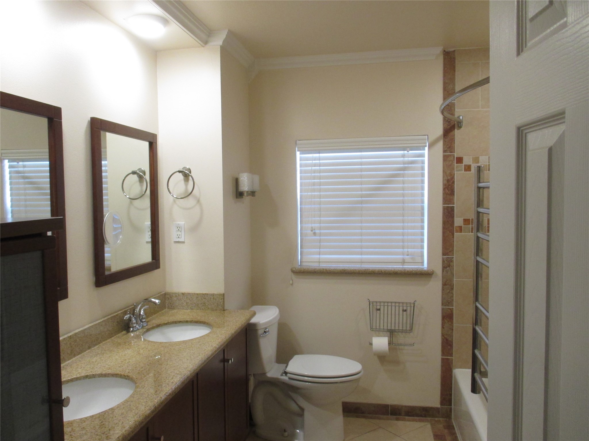 1631 Woodvine Drive, Houston, TX 77055