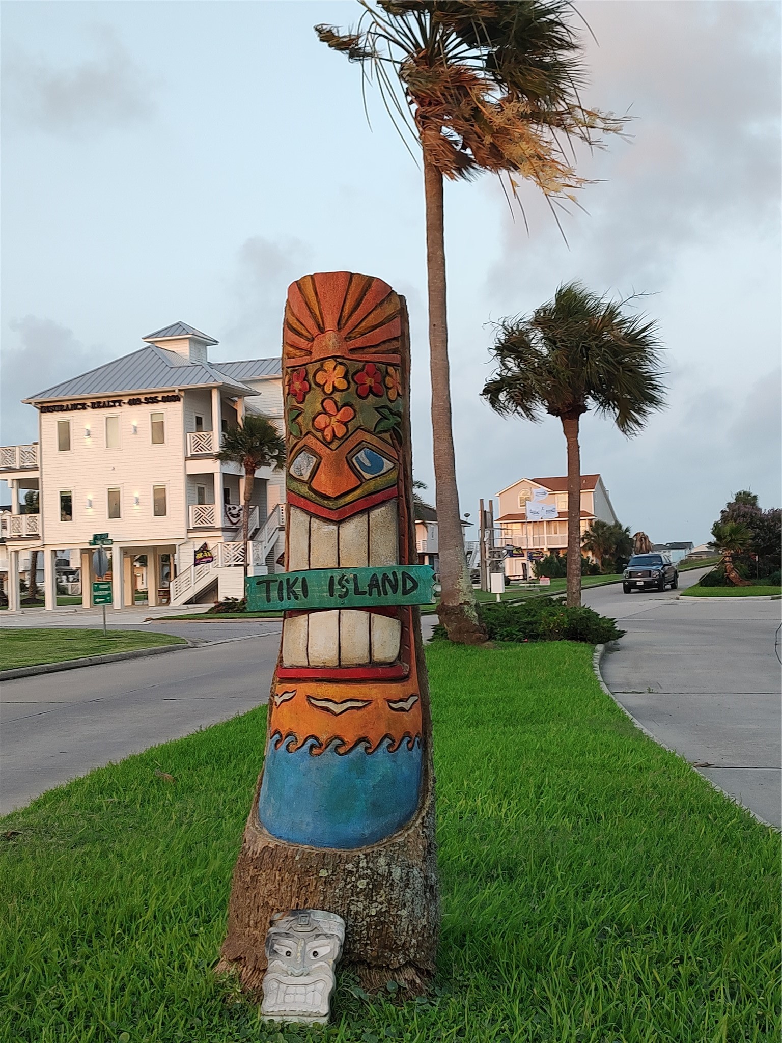 Tiki Island