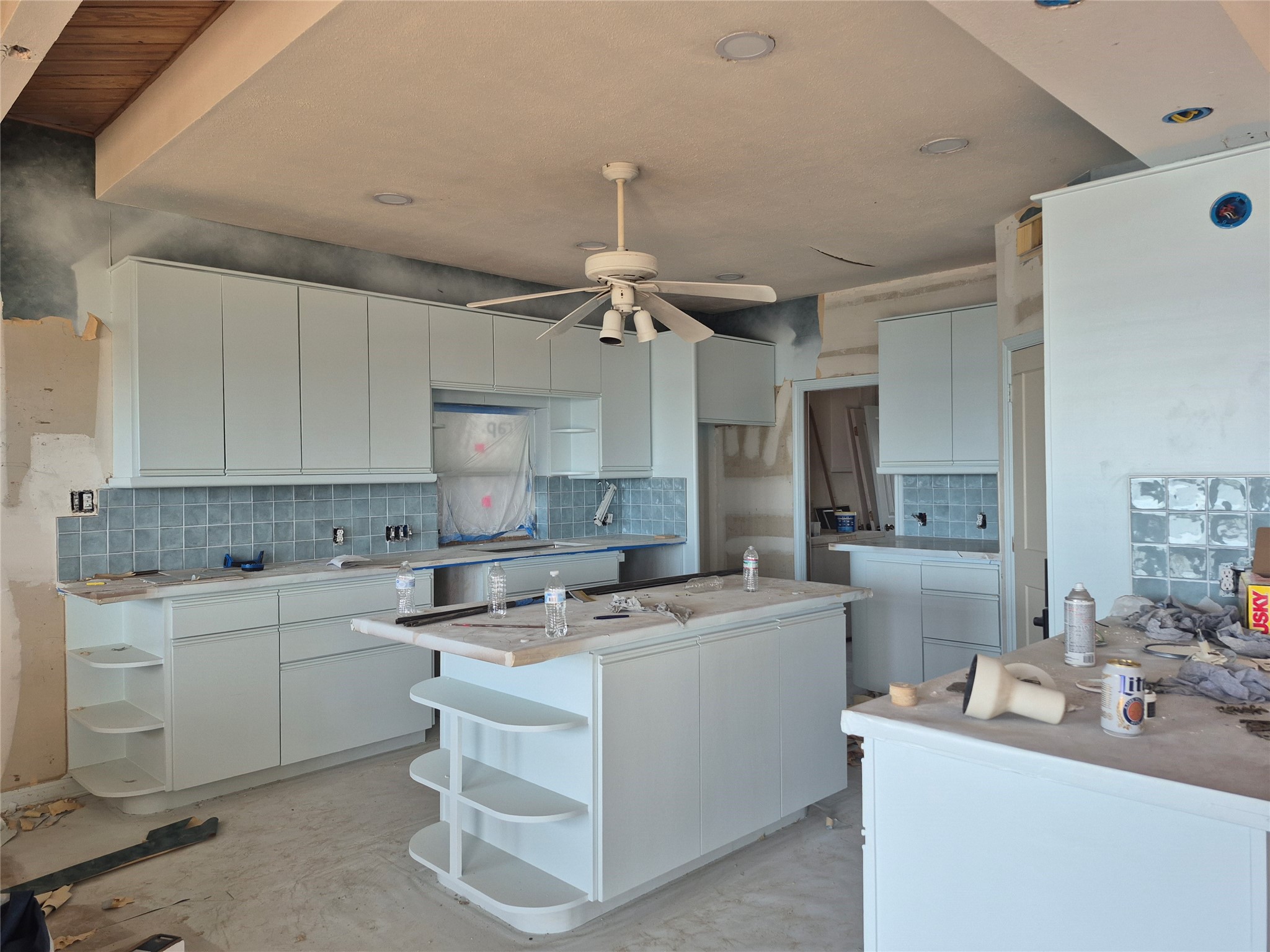 1823 Port O Call Street, Tiki Island, TX 77554
