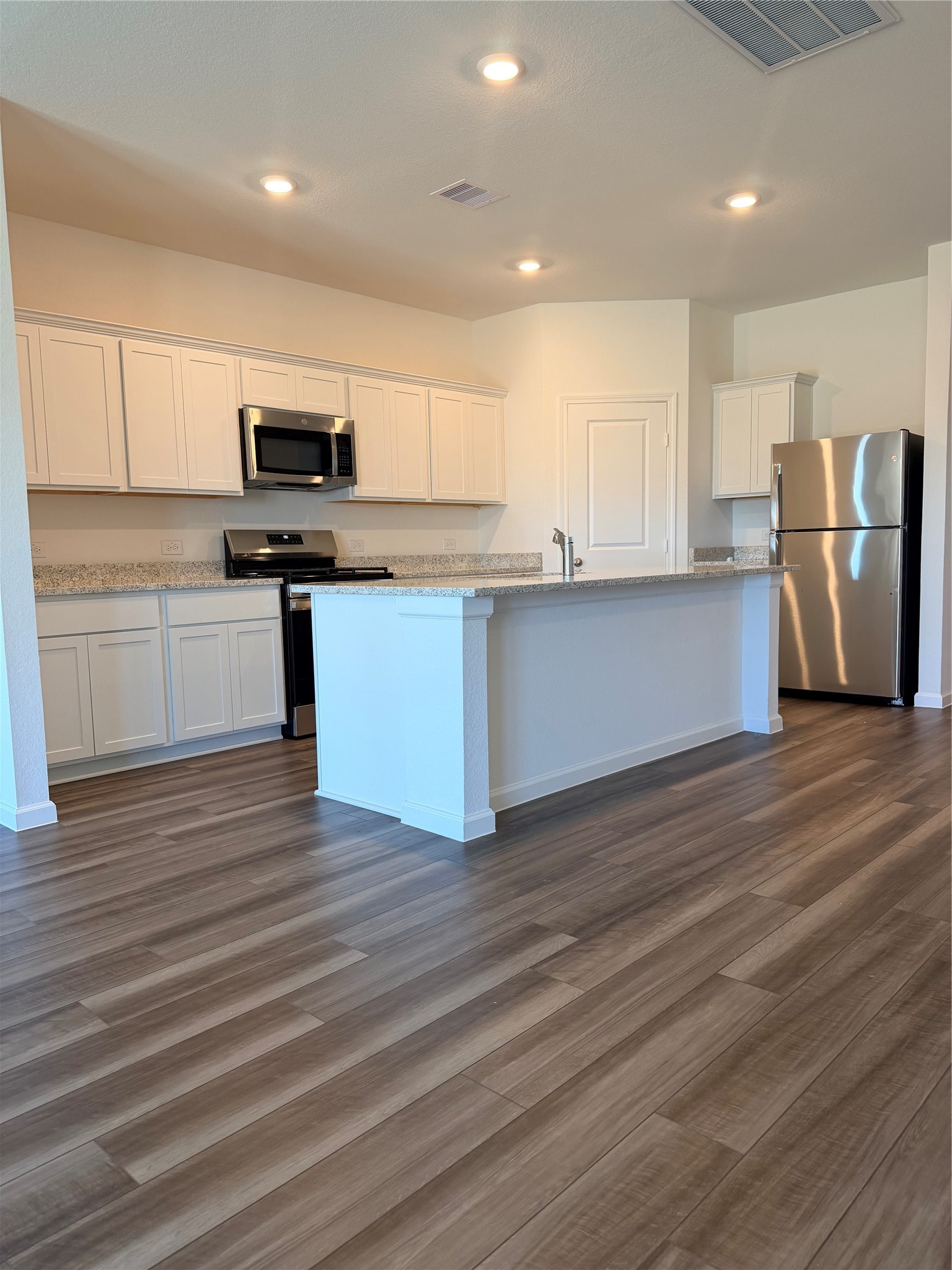 3301 Nautical Mile Drive, Dickinson, TX 77539 3301 Nautical Mile Drive, Dickinson, TX 77539