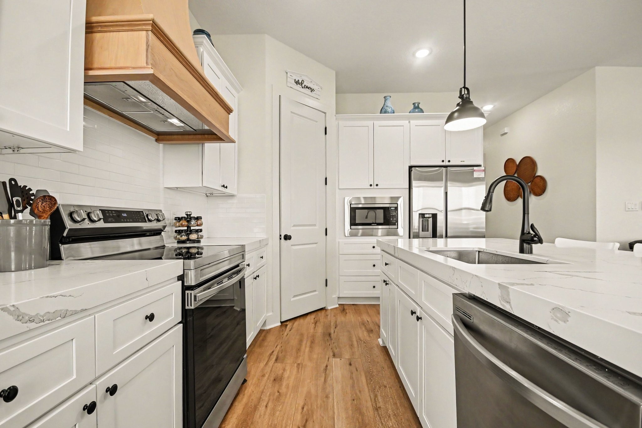 2431 103rd Street, Galveston, TX 77554