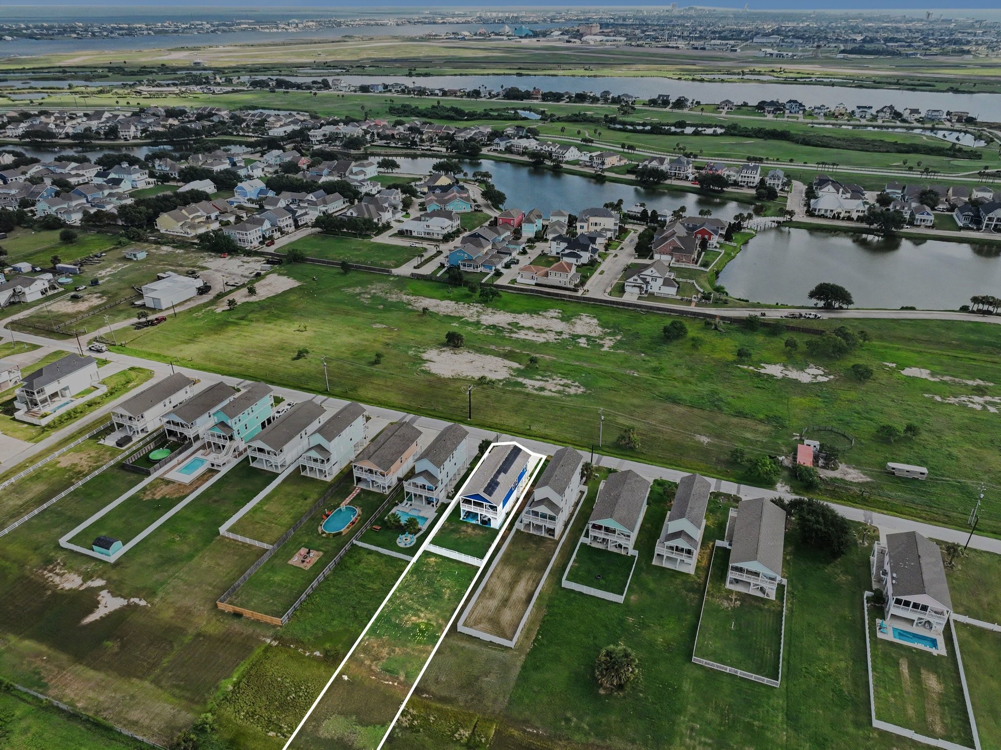 2431 103rd Street, Galveston, TX 77554