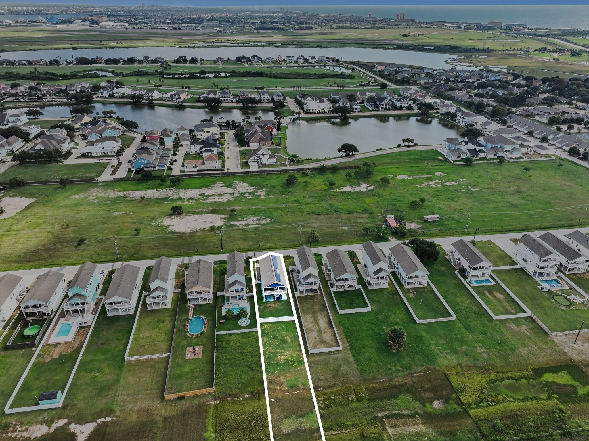 2431 103rd Street, Galveston, TX 77554