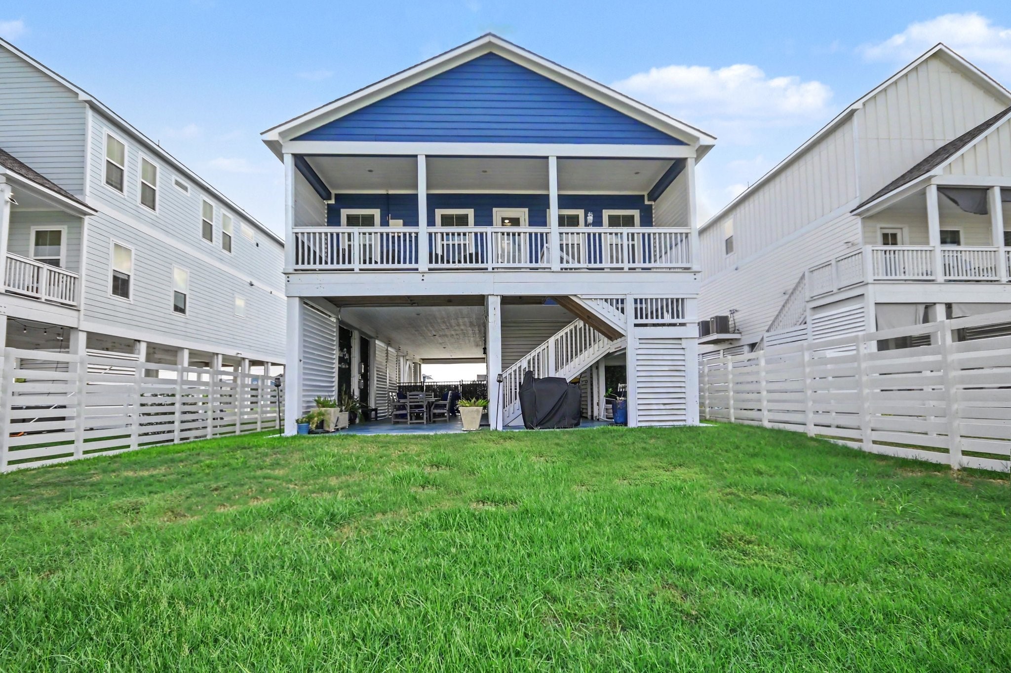 2431 103rd Street, Galveston, TX 77554