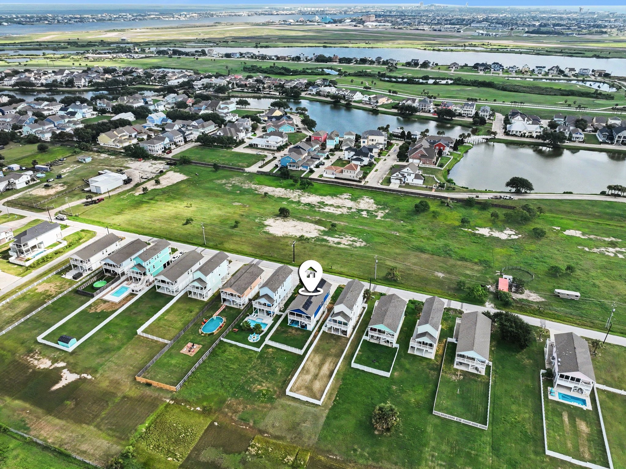 2431 103rd Street, Galveston, TX 77554