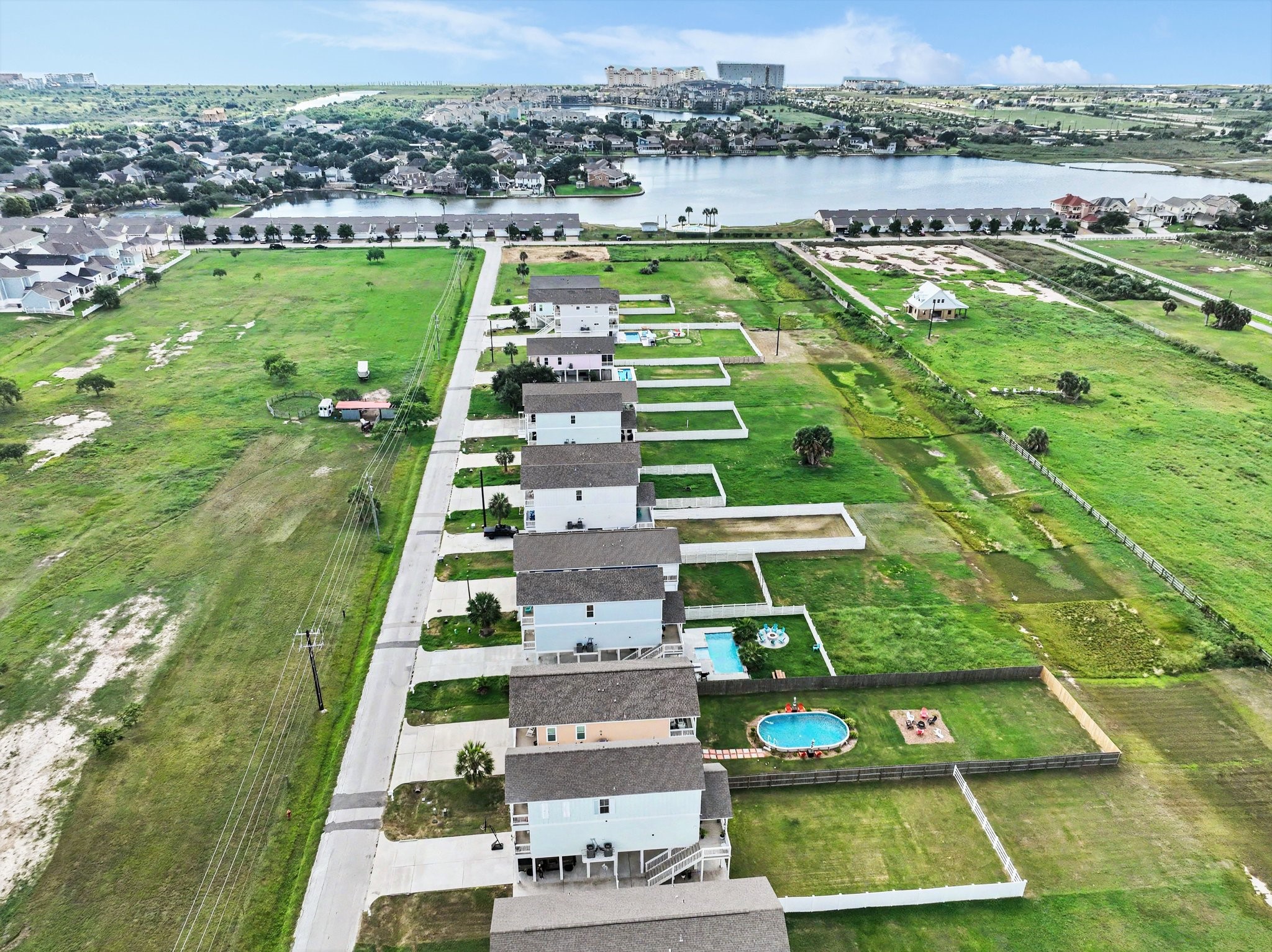 2431 103rd Street, Galveston, TX 77554