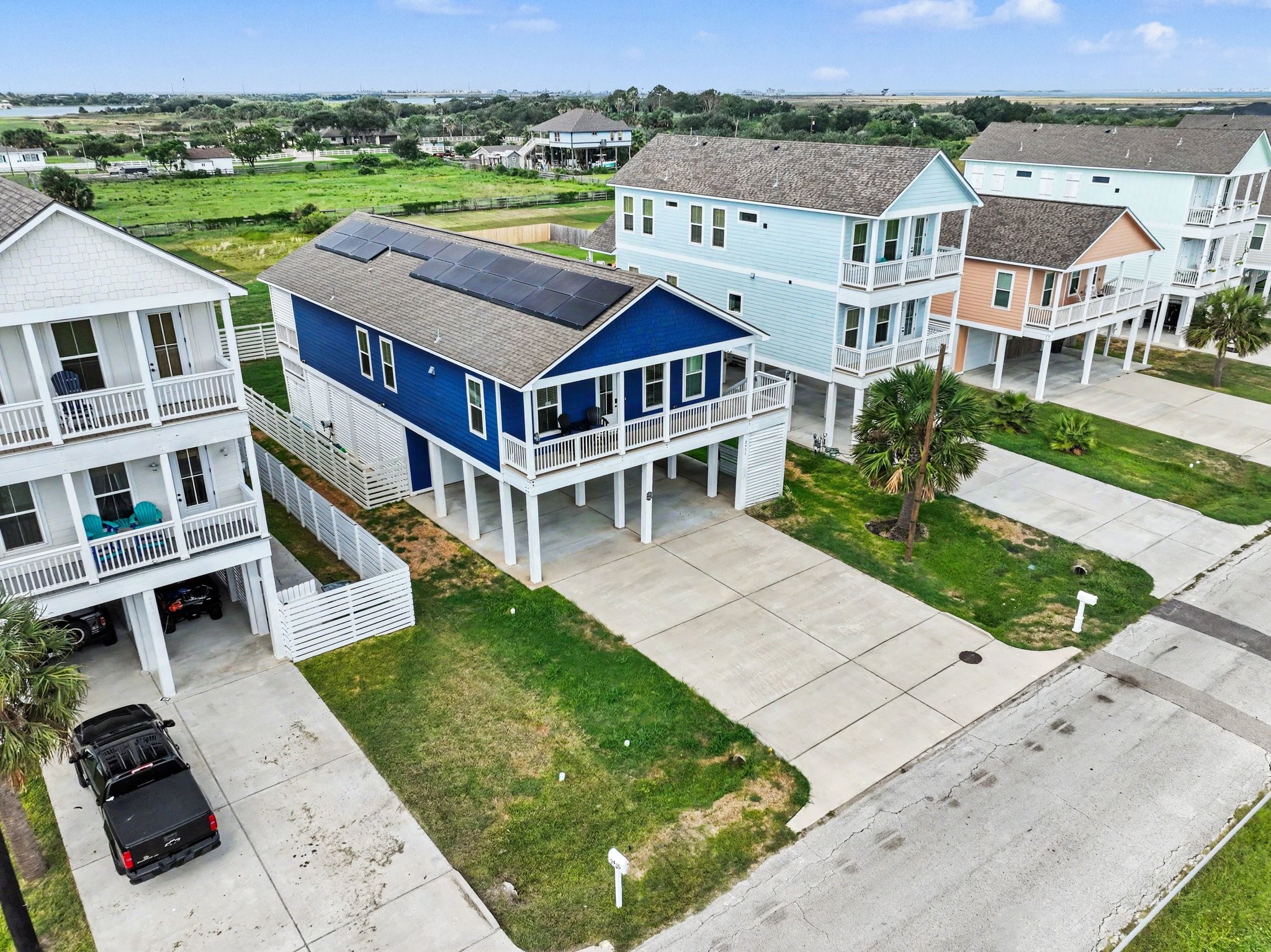 2431 103rd Street, Galveston, TX 77554