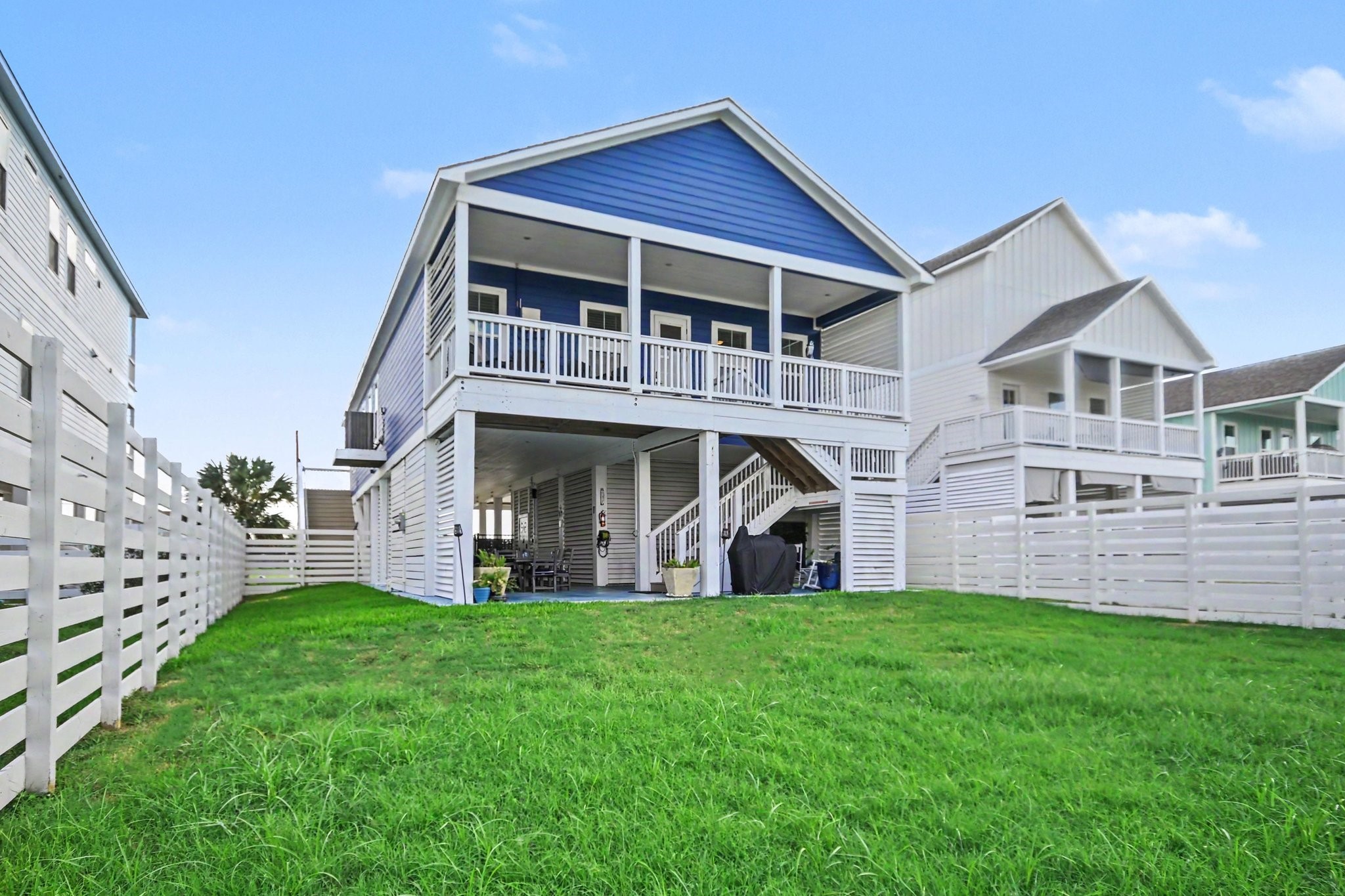 2431 103rd Street, Galveston, TX 77554
