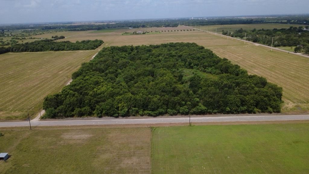 5825 Van Steinberg Road, East Bernard, TX 77435