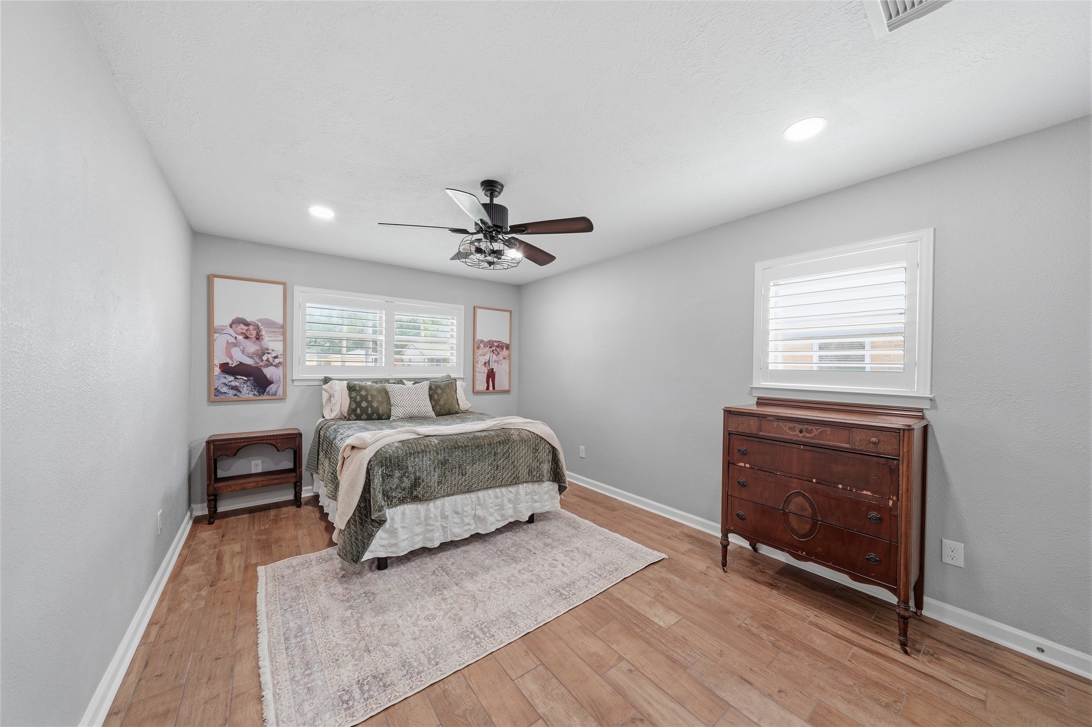 Large private primary suite Large private primary suite