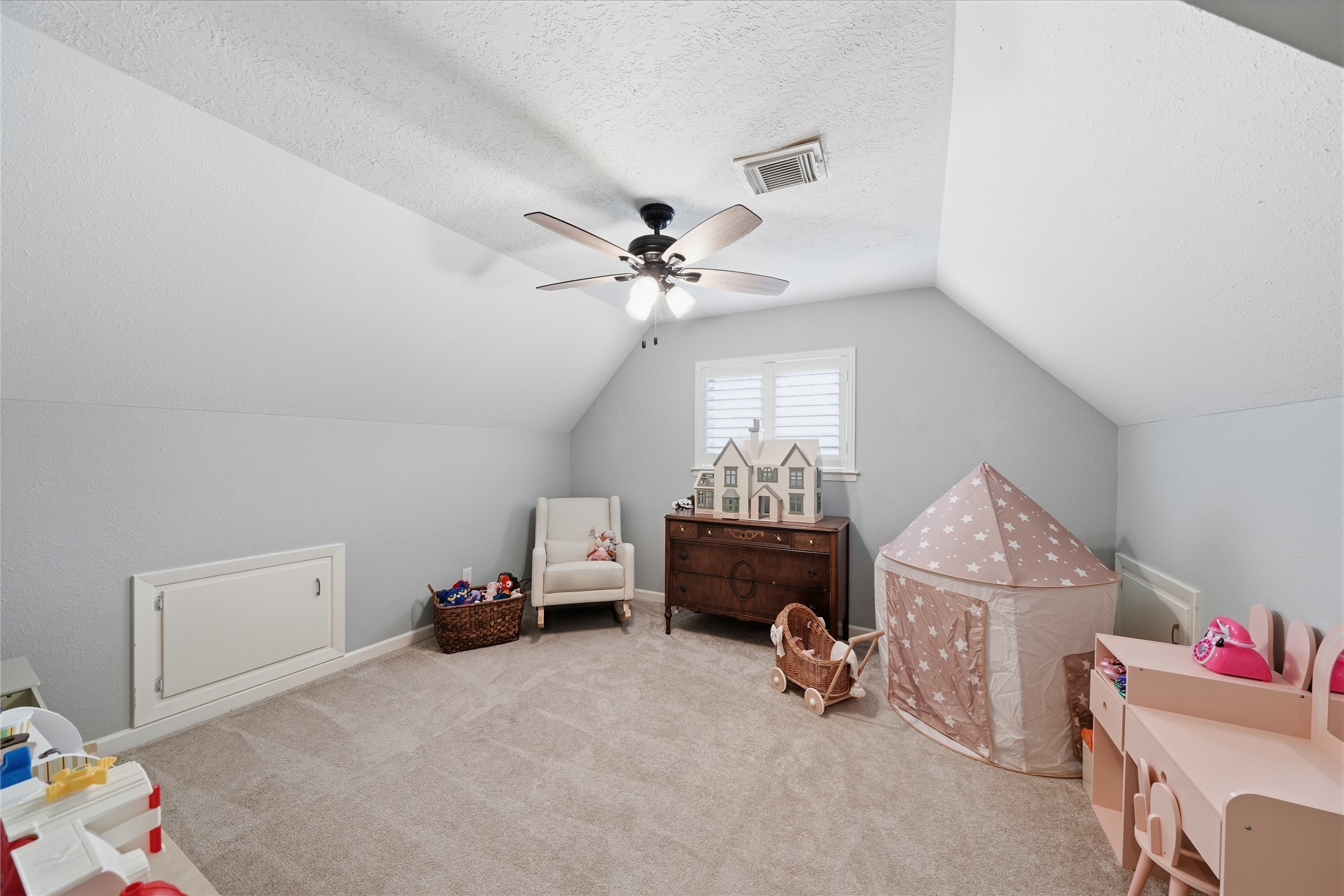 Large bedroom 3, upstairs