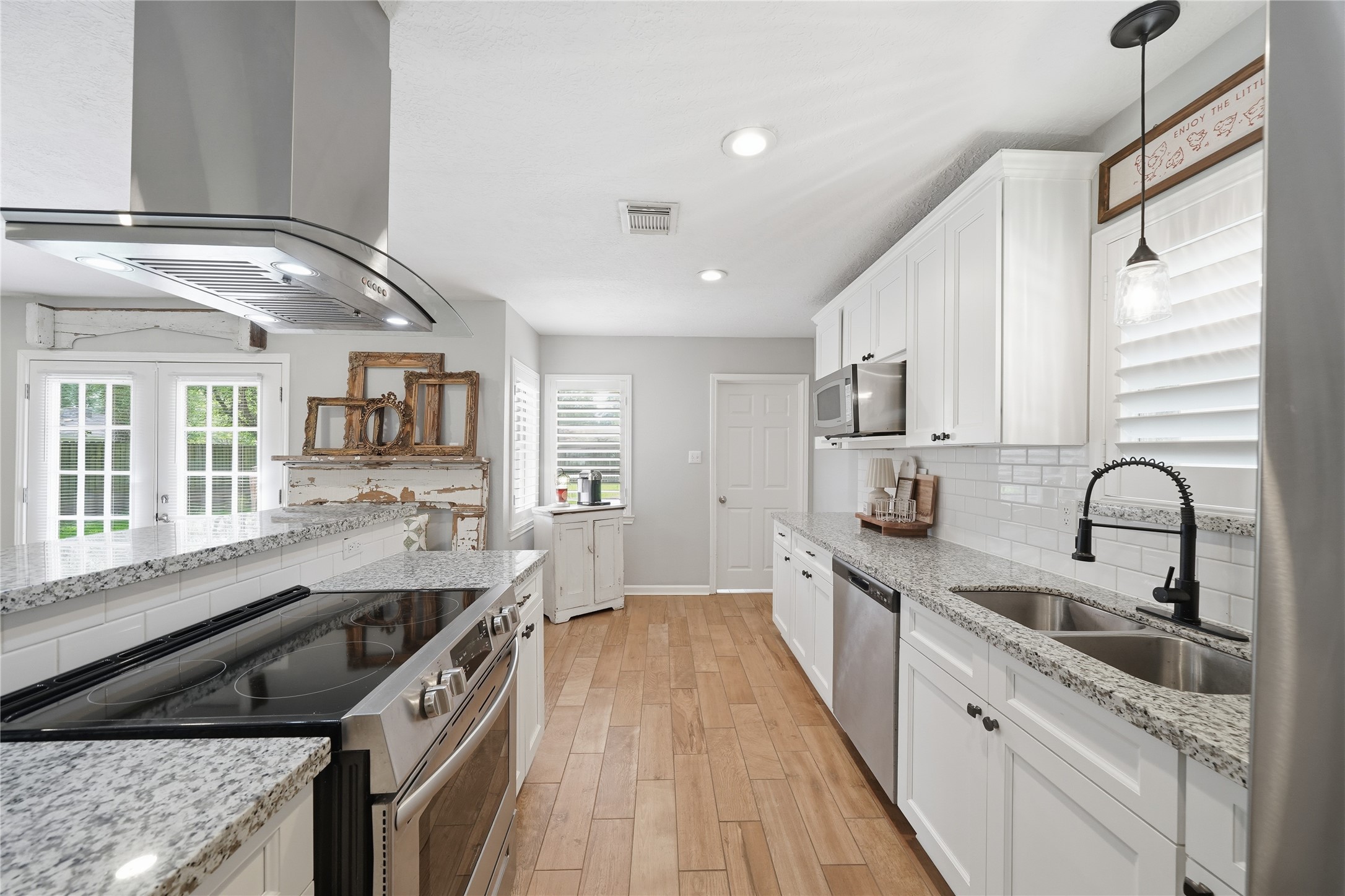 Beautifully updated kitchen Beautifully updated kitchen