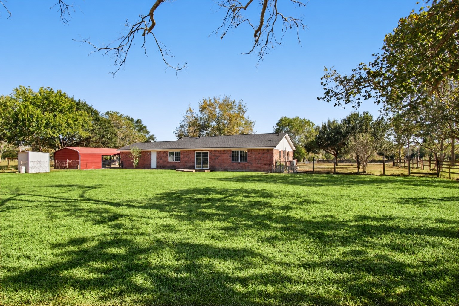 5502 Wickwillow Lane, Alvin, TX 77511