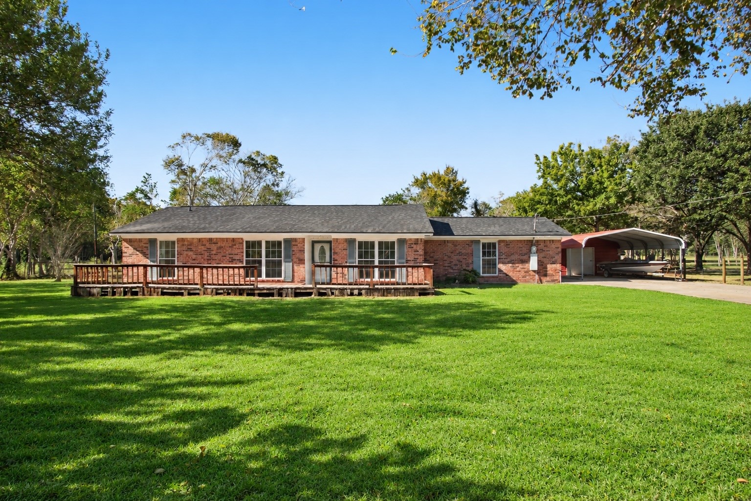 5502 Wickwillow Lane, Alvin, TX 77511