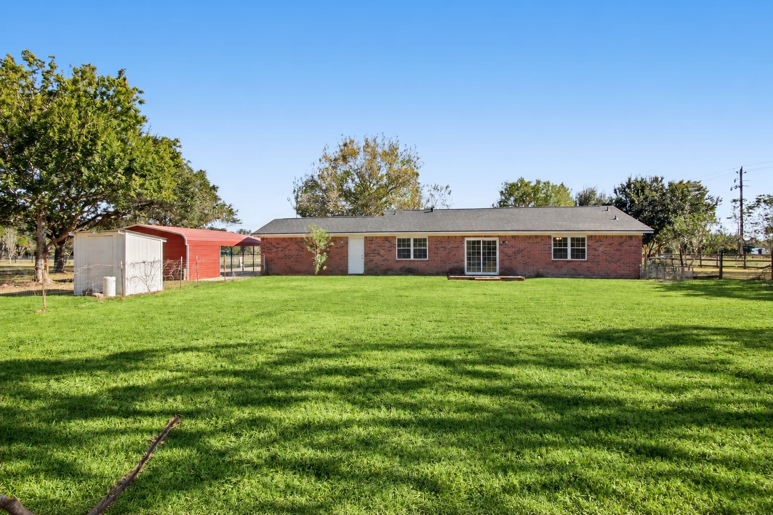 5502 Wickwillow Lane, Alvin, TX 77511