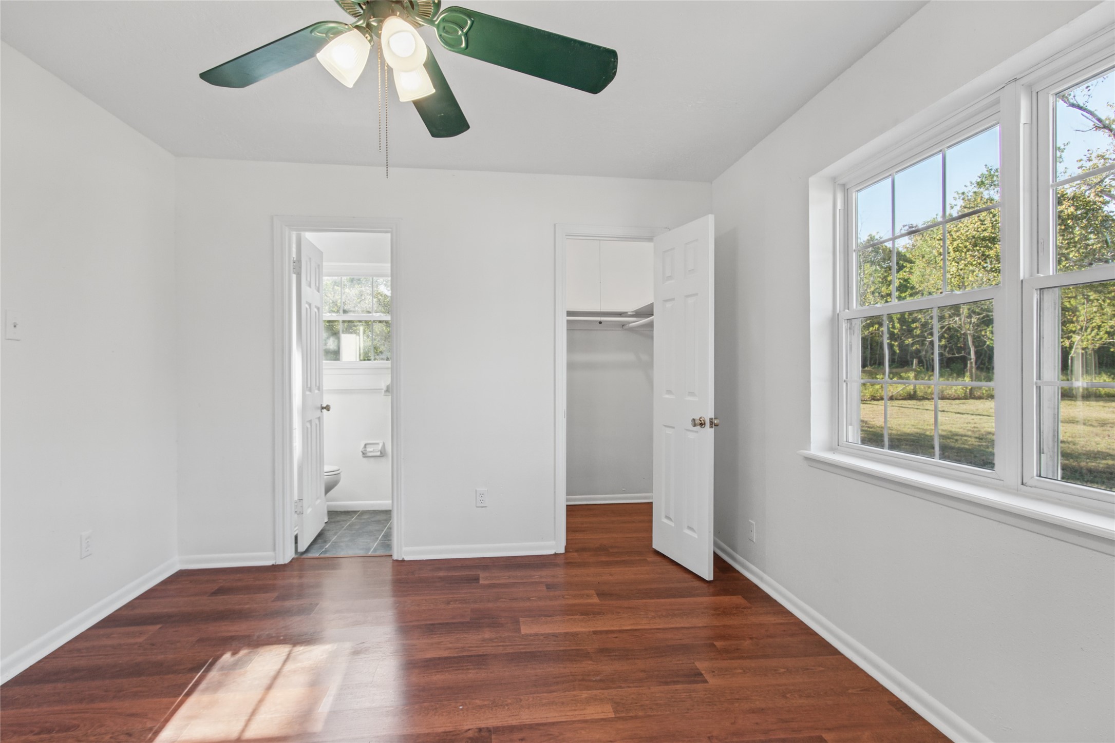 5502 Wickwillow Lane, Alvin, TX 77511
