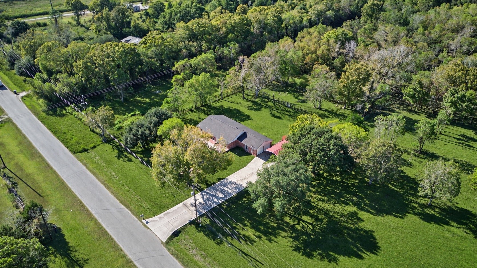 5502 Wickwillow Lane, Alvin, TX 77511