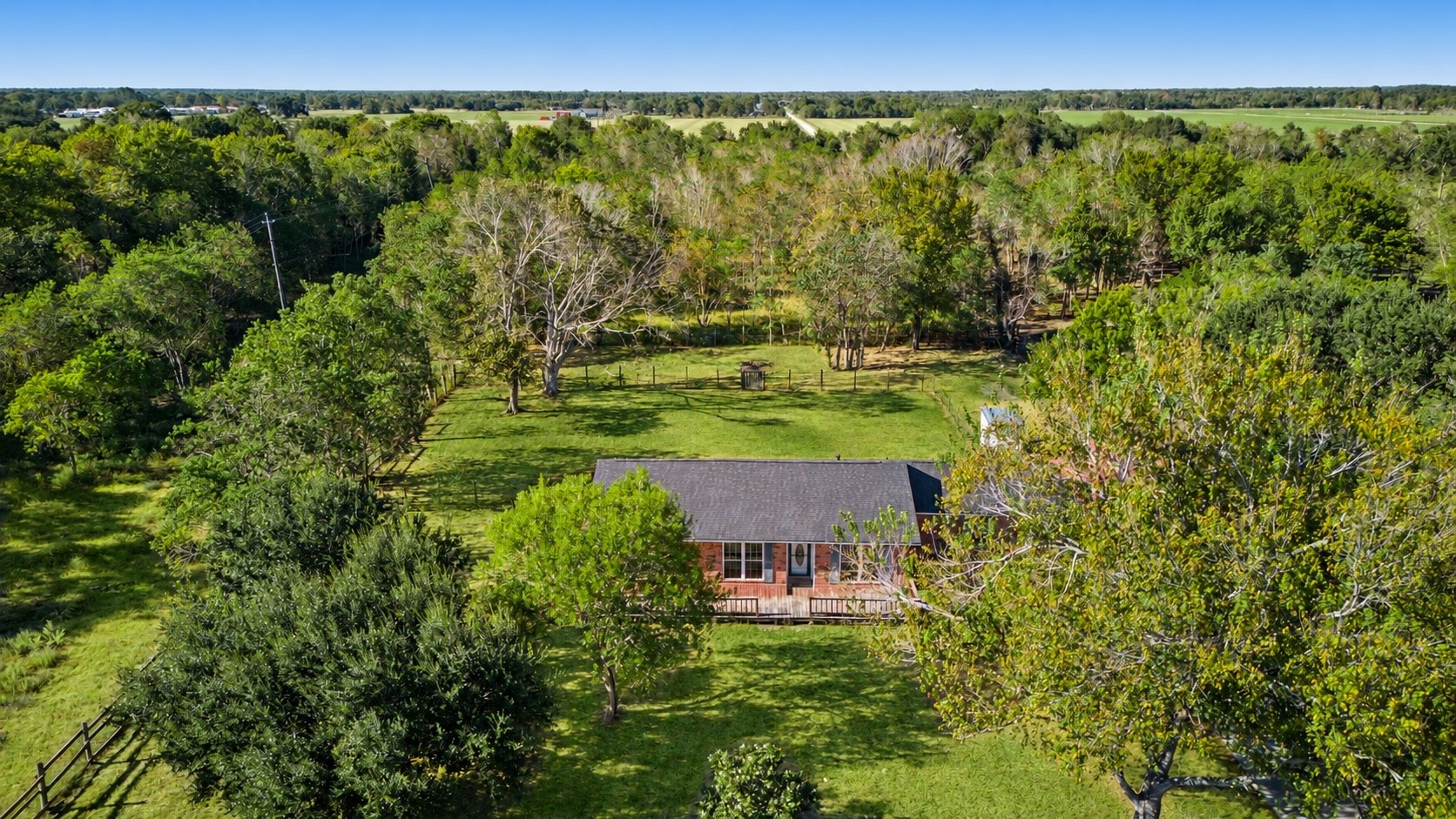 5502 Wickwillow Lane, Alvin, TX 77511