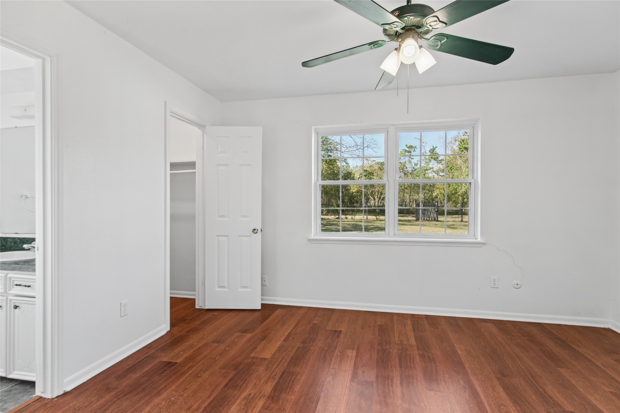 5502 Wickwillow Lane, Alvin, TX 77511