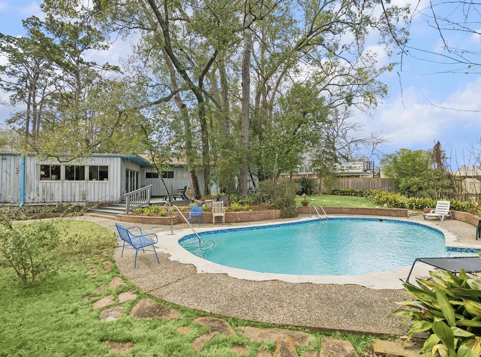 202 Pine Hollow Lane, Houston, TX 77056