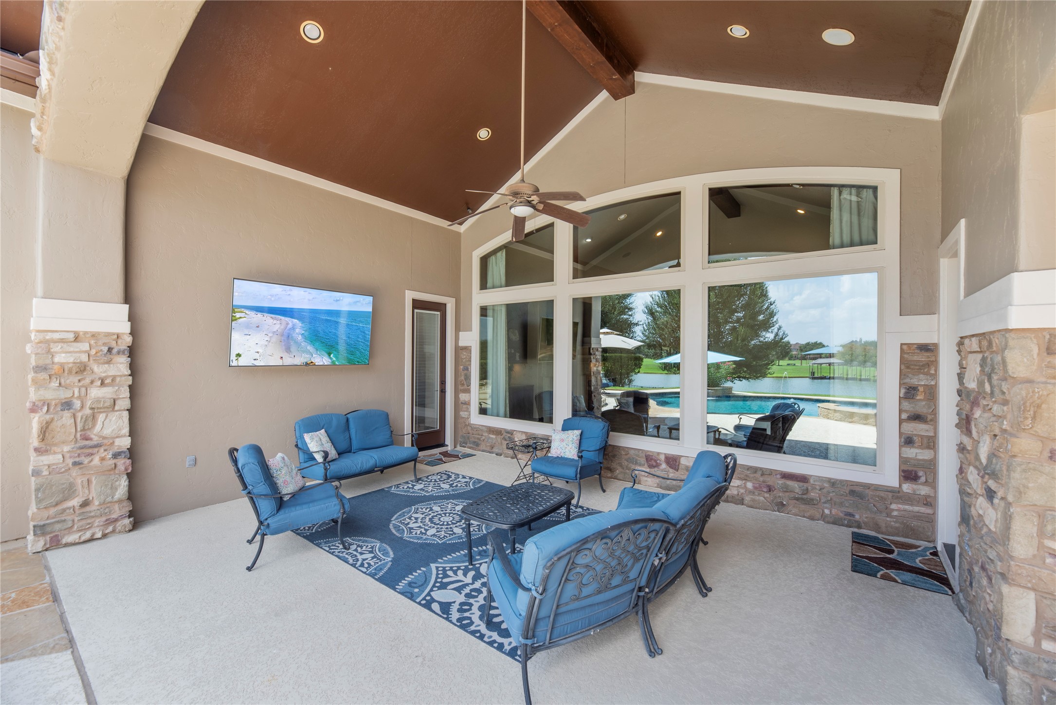 Imagine spending the evening with friends on this patio