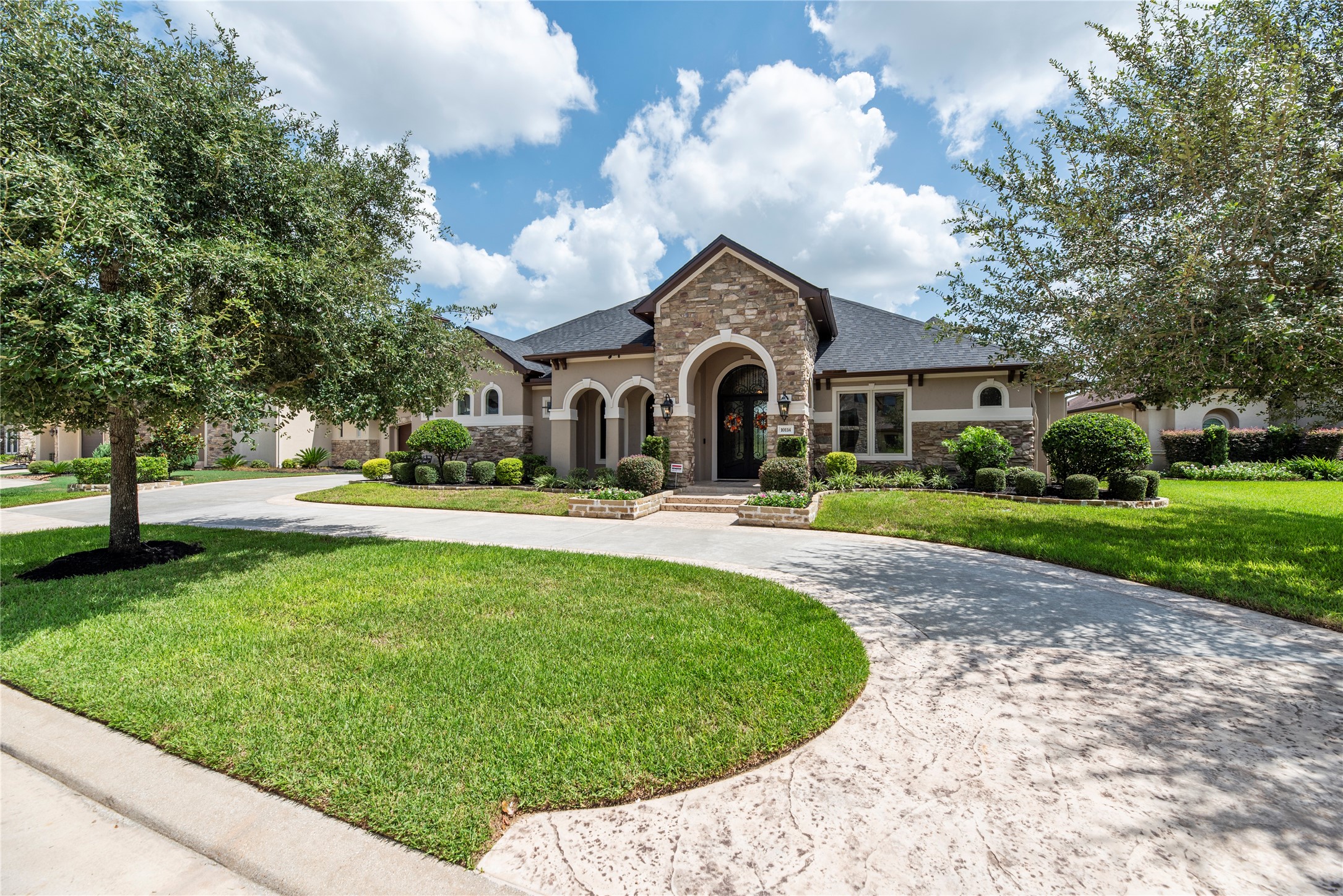 10114 E Frio River Circle N, Cypress, TX 77433