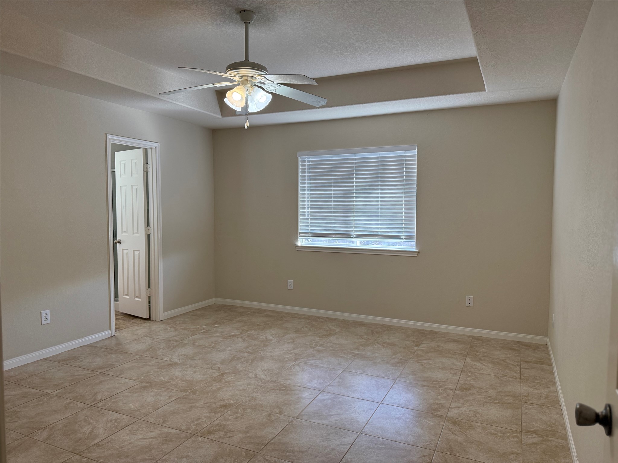 4015 East Teal Estates Circle, Fresno, TX 77545