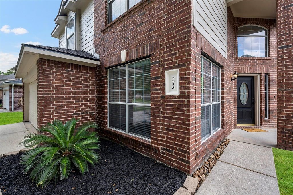 2518 Hidden Park Lane, Conroe, TX 77385