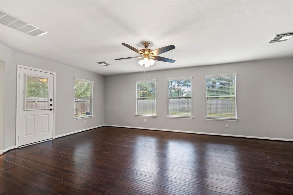 2518 Hidden Park Lane, Conroe, TX 77385