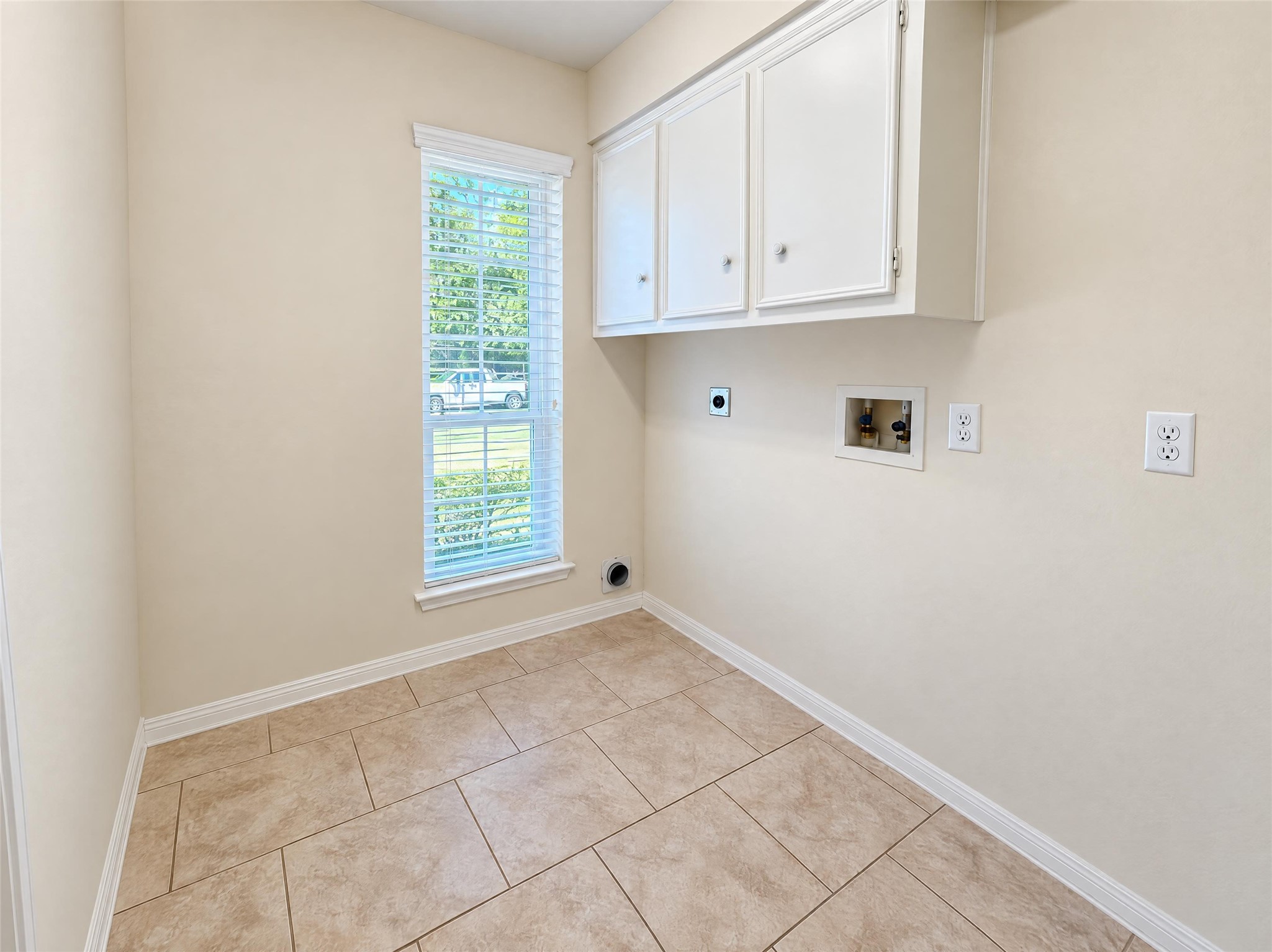 6815 Falling Waters Drive, Spring, TX 77379