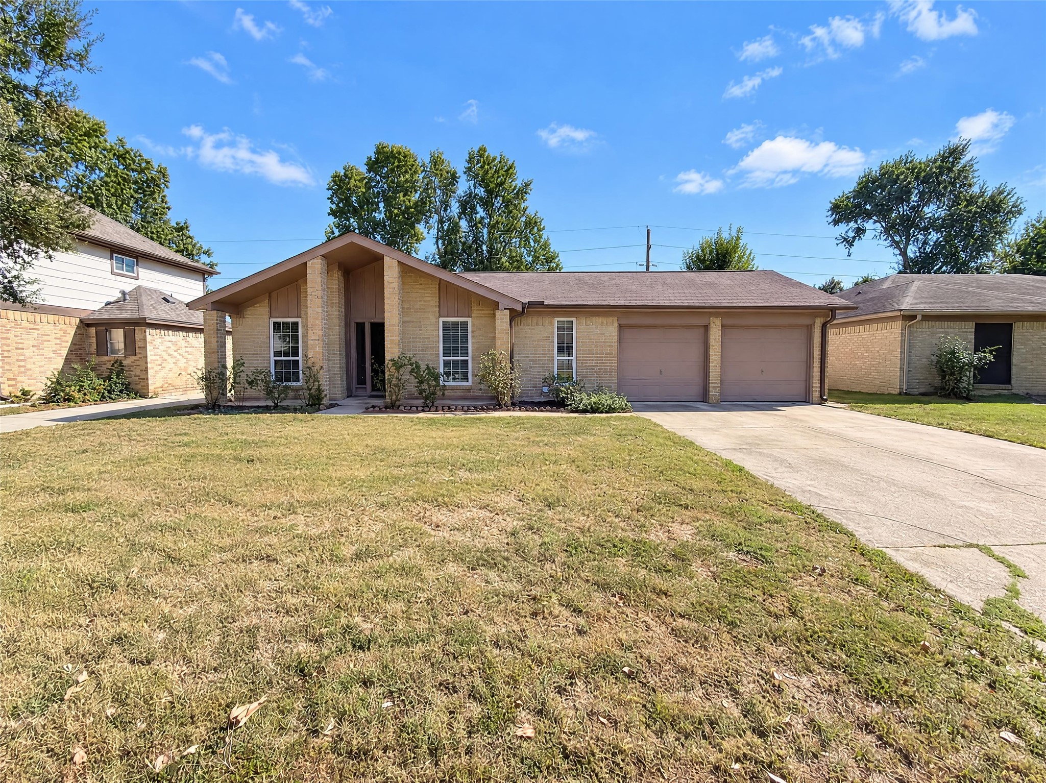 6815 Falling Waters Drive, Spring, TX 77379