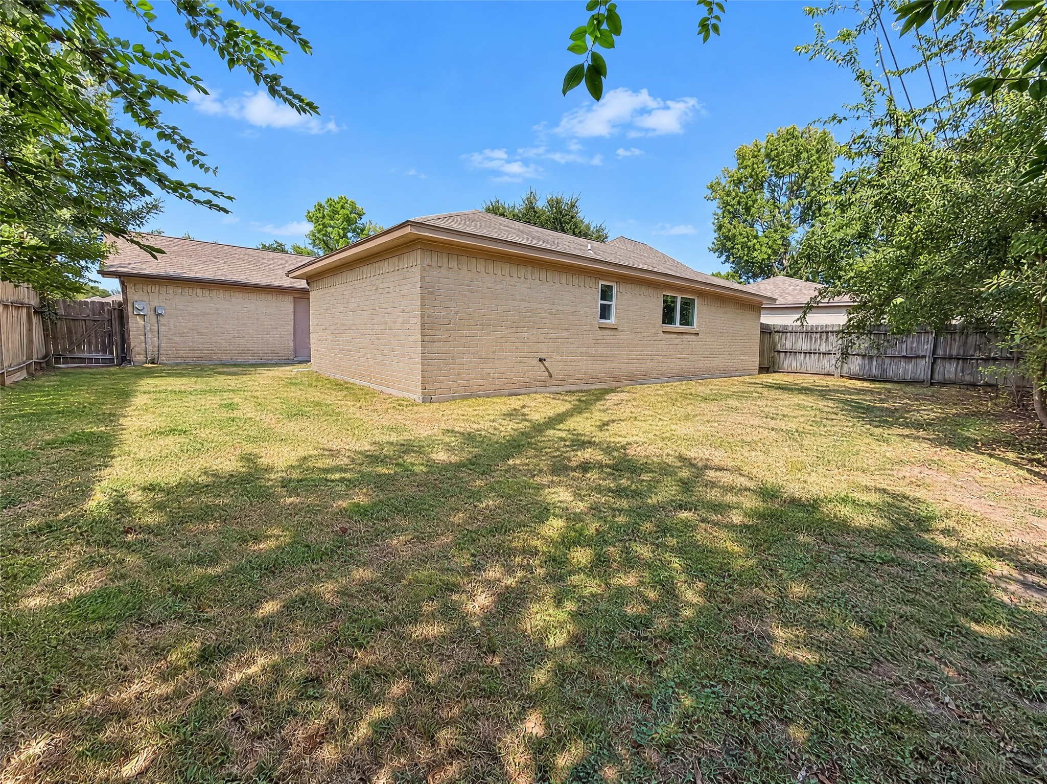 6815 Falling Waters Drive, Spring, TX 77379