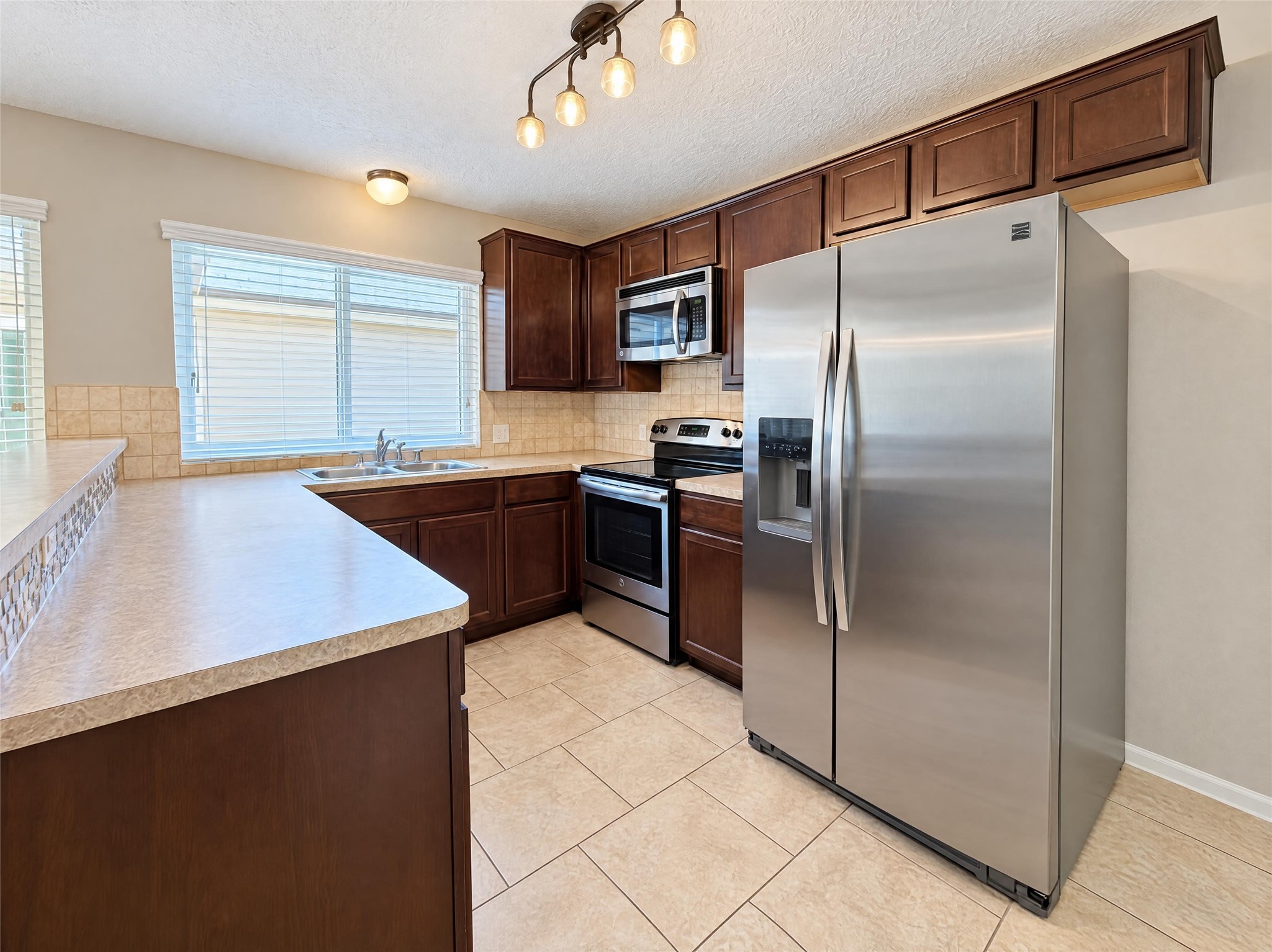 6815 Falling Waters Drive, Spring, TX 77379 6815 Falling Waters Drive, Spring, TX 77379