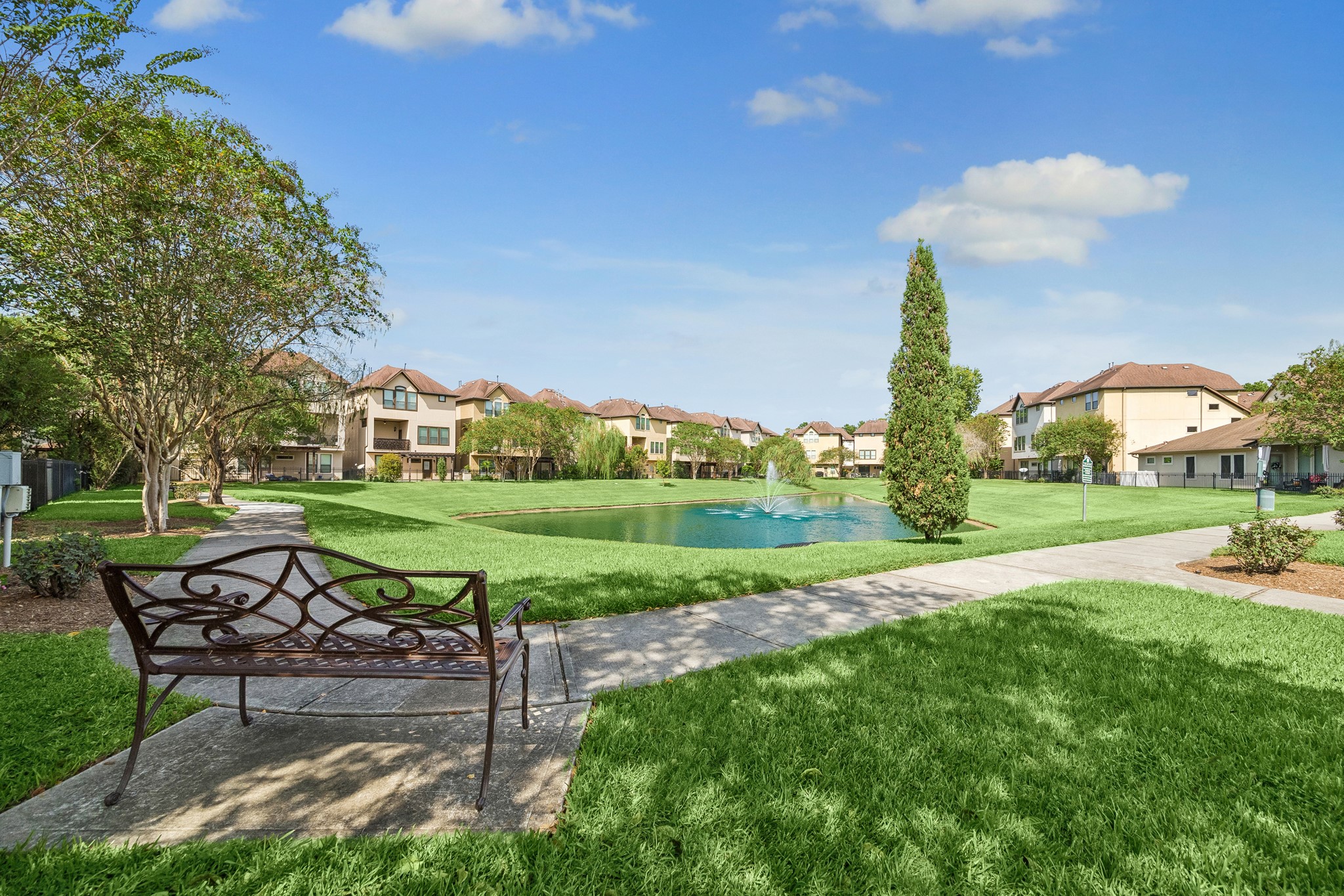 2822 Kings Retreat Circle, Kingwood, TX 77345