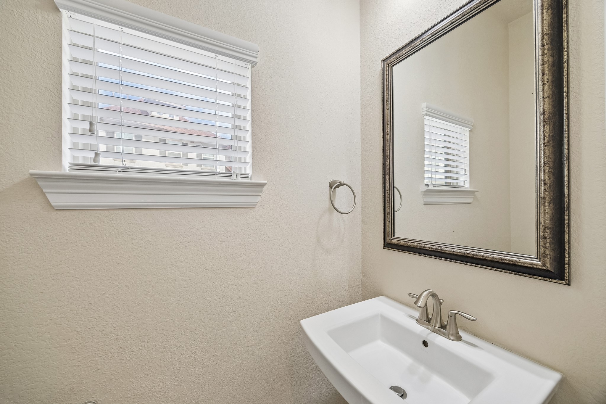 2822 Kings Retreat Circle, Kingwood, TX 77345
