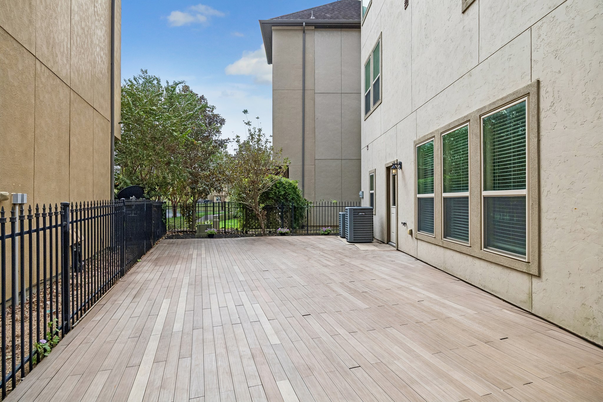 2822 Kings Retreat Circle, Kingwood, TX 77345