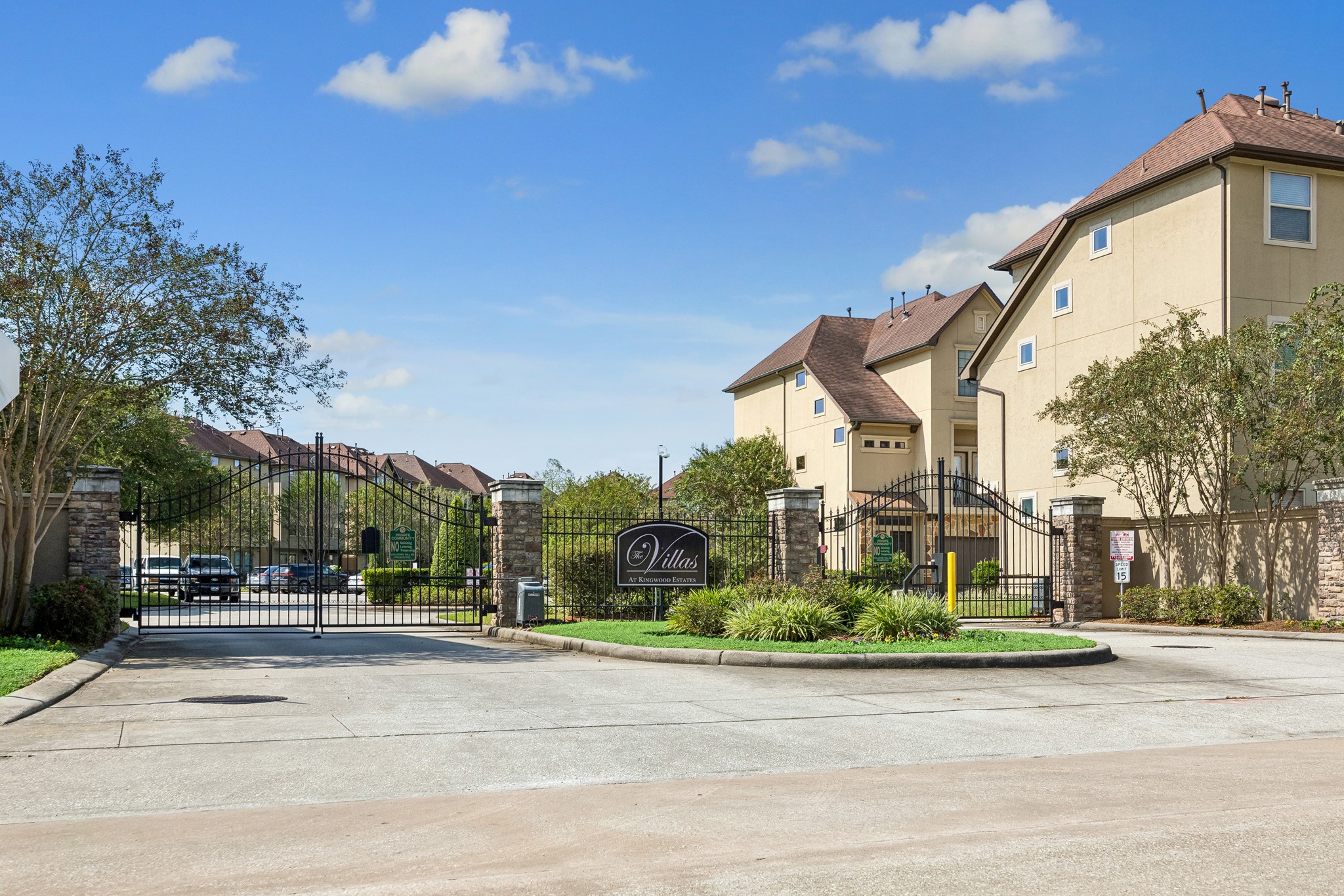2822 Kings Retreat Circle, Kingwood, TX 77345