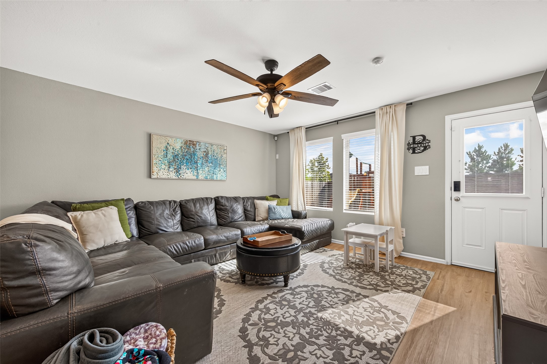 724 Larkspur Shadow Drive, Magnolia, TX 77354