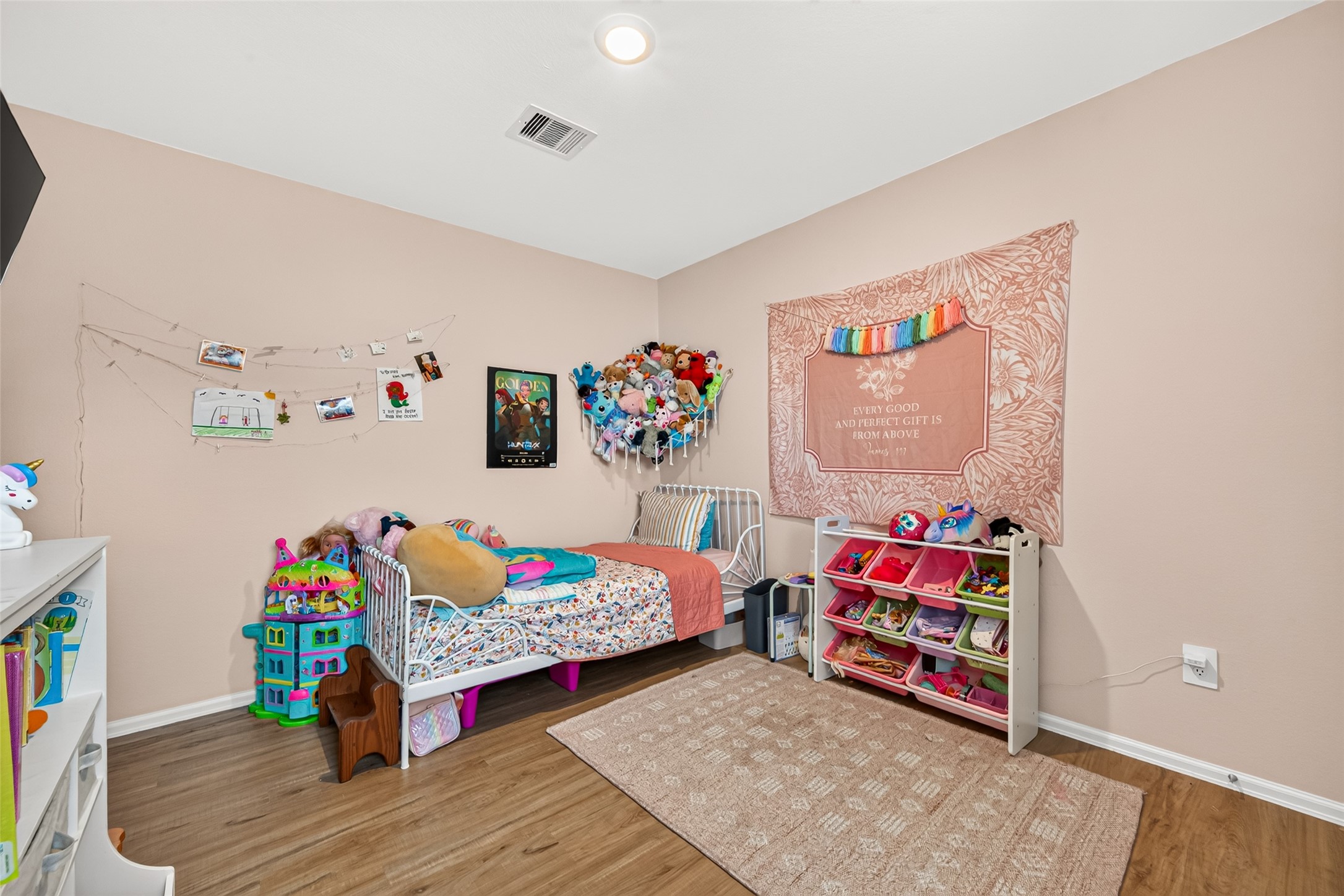 724 Larkspur Shadow Drive, Magnolia, TX 77354