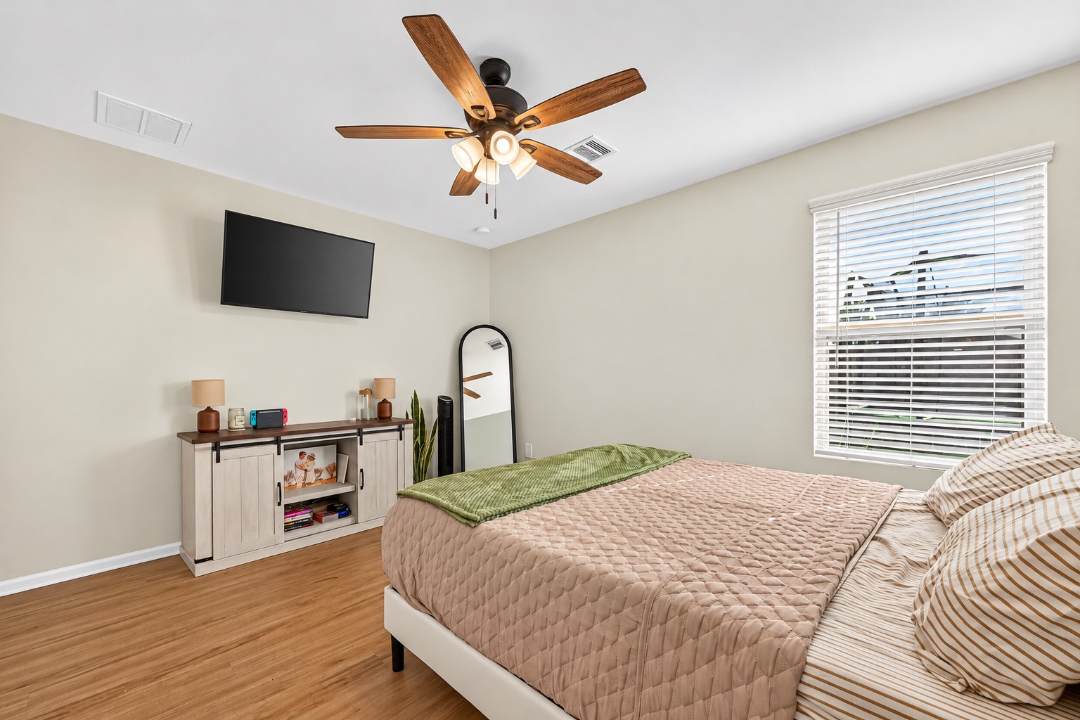 724 Larkspur Shadow Drive, Magnolia, TX 77354