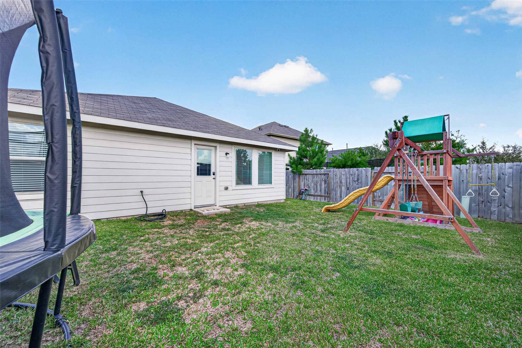 724 Larkspur Shadow Drive, Magnolia, TX 77354