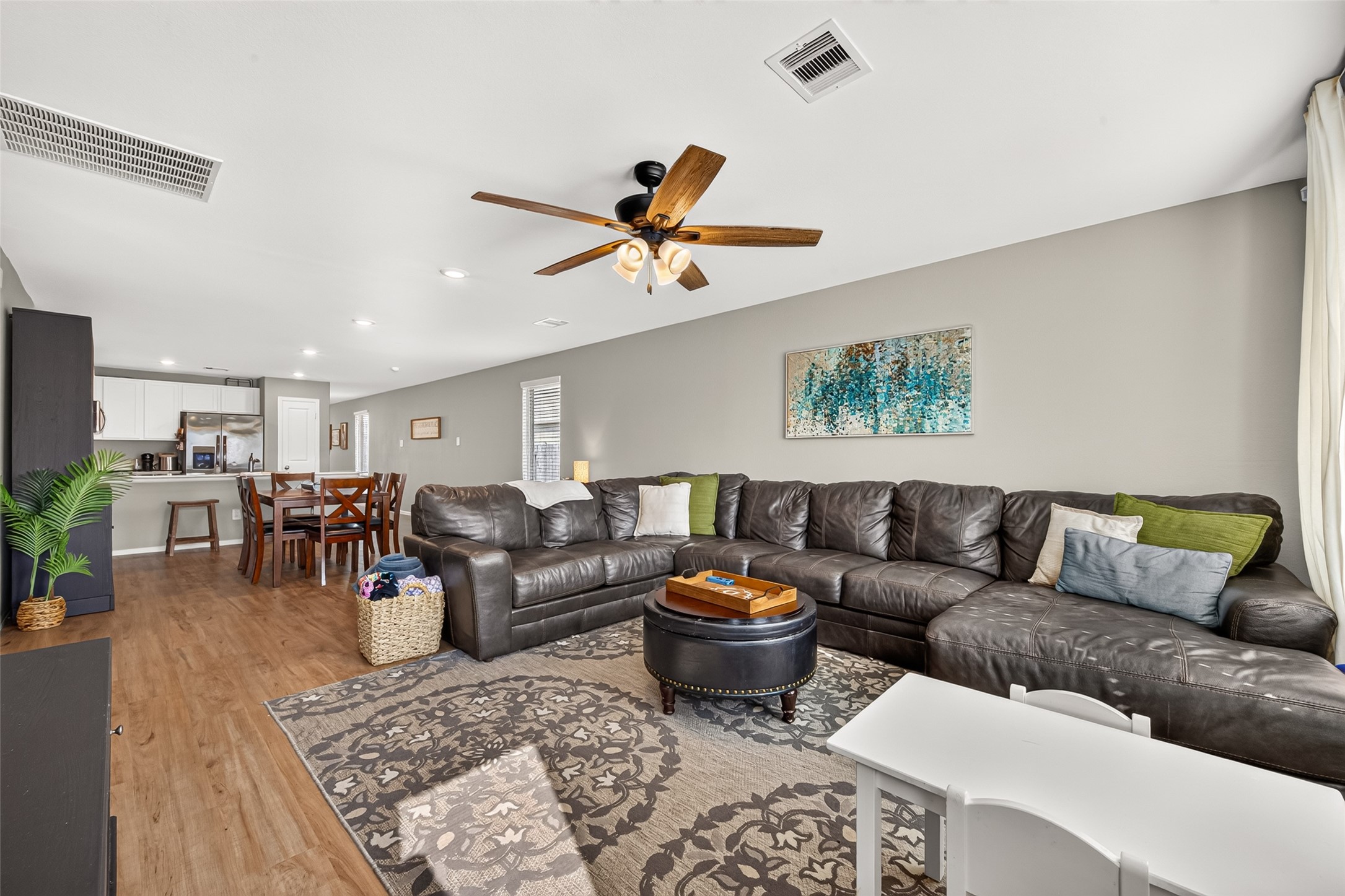 724 Larkspur Shadow Drive, Magnolia, TX 77354