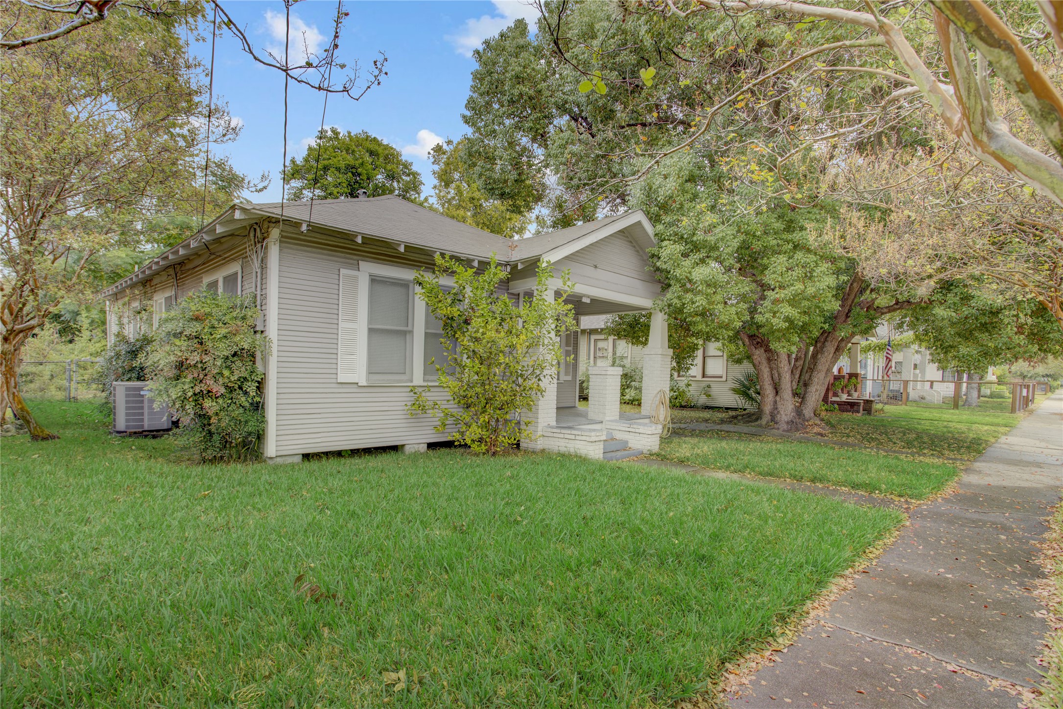 931 Gardner Street, Houston, TX 77009