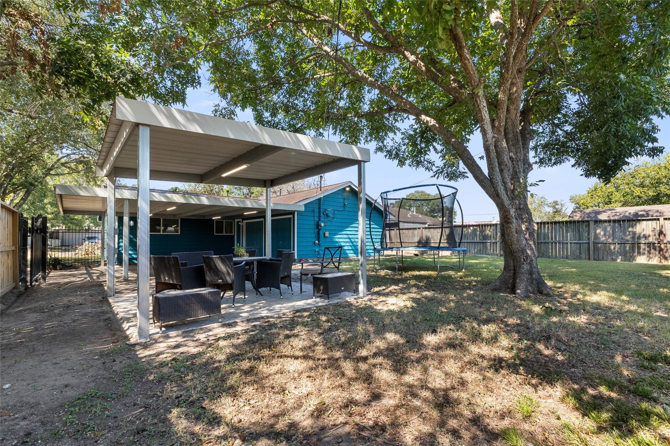 1215 Glenmore Drive, Pasadena, TX 77503