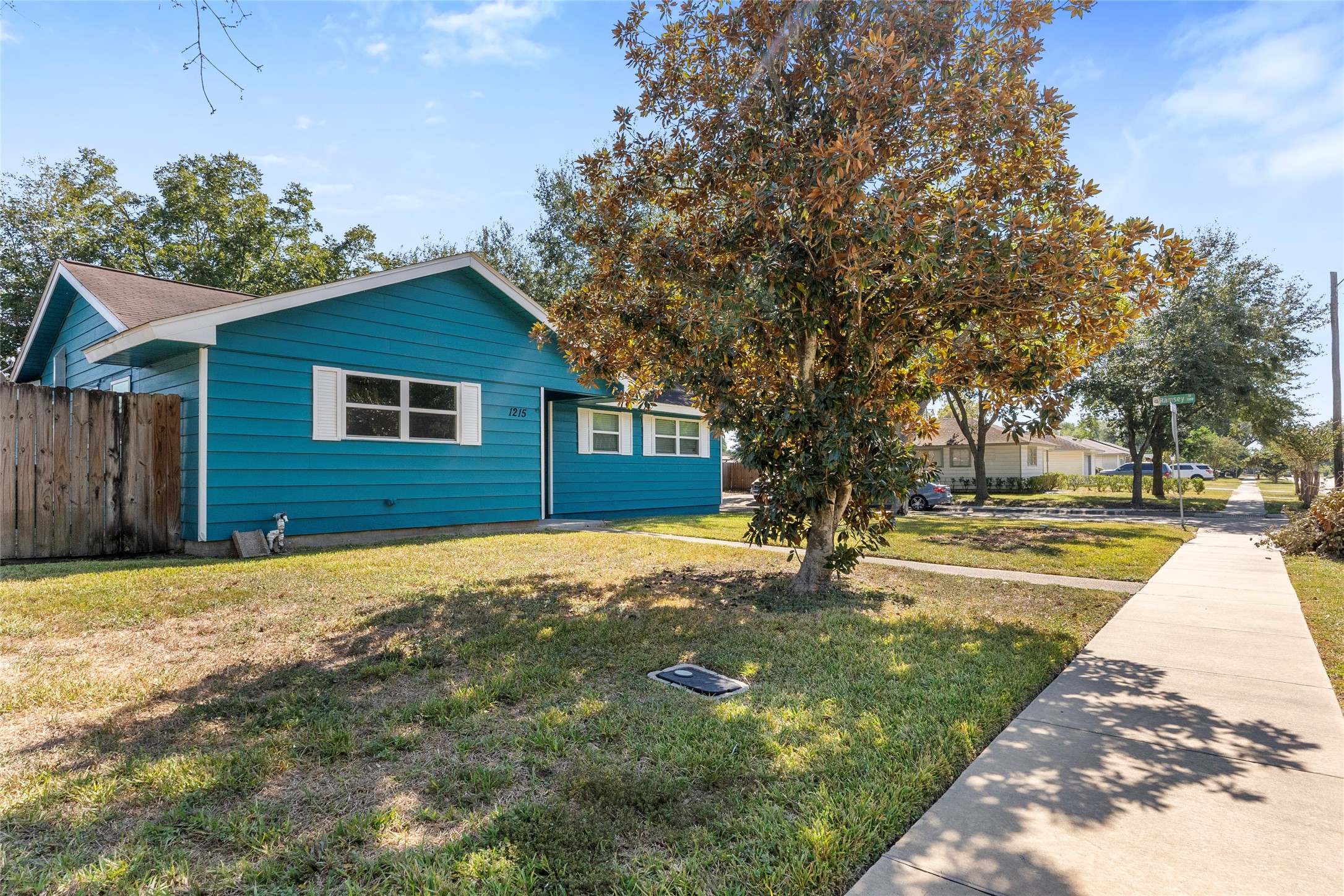 1215 Glenmore Drive, Pasadena, TX 77503