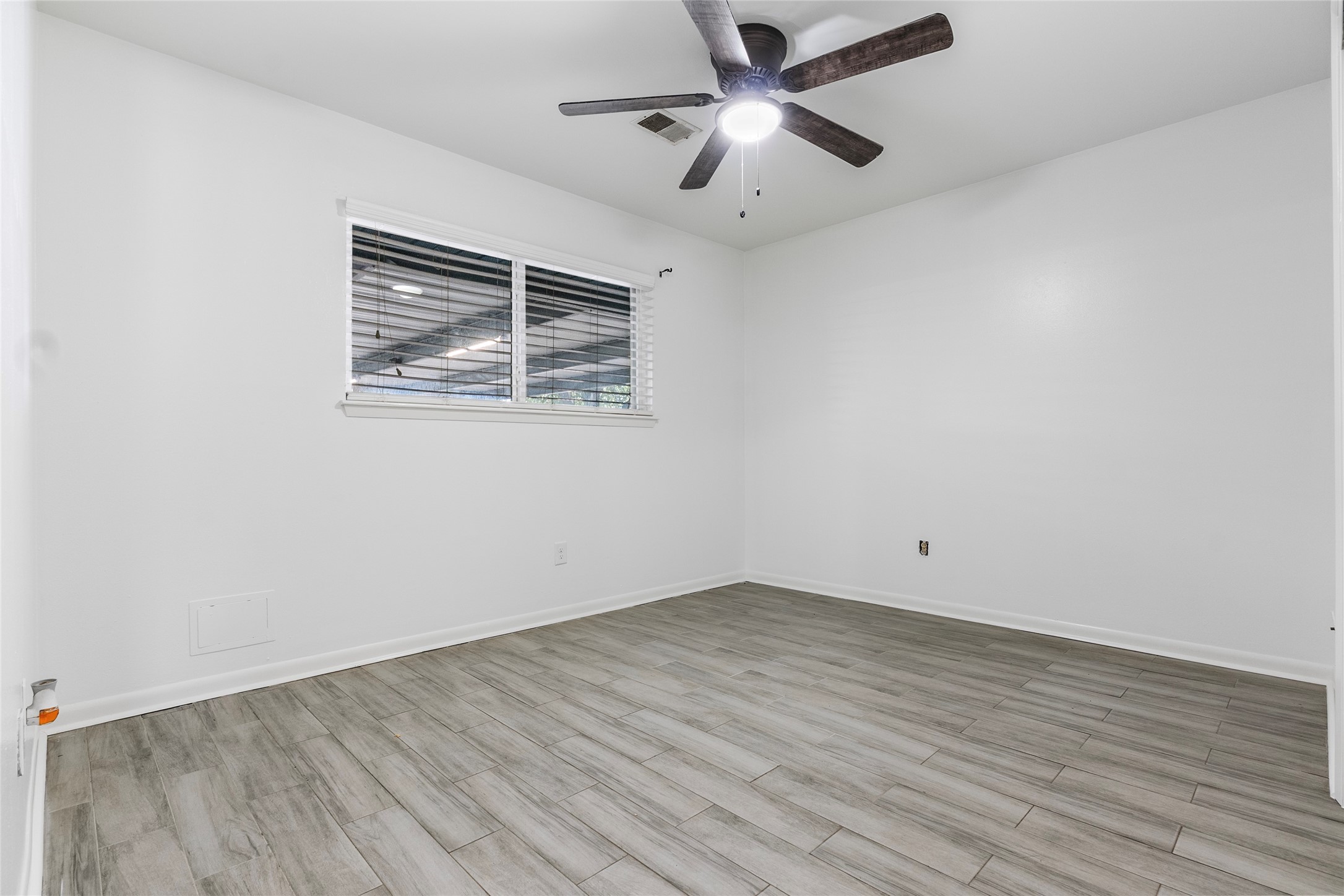 1215 Glenmore Drive, Pasadena, TX 77503