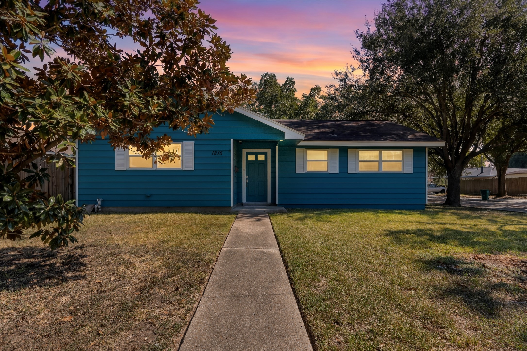 1215 Glenmore Drive, Pasadena, TX 77503
